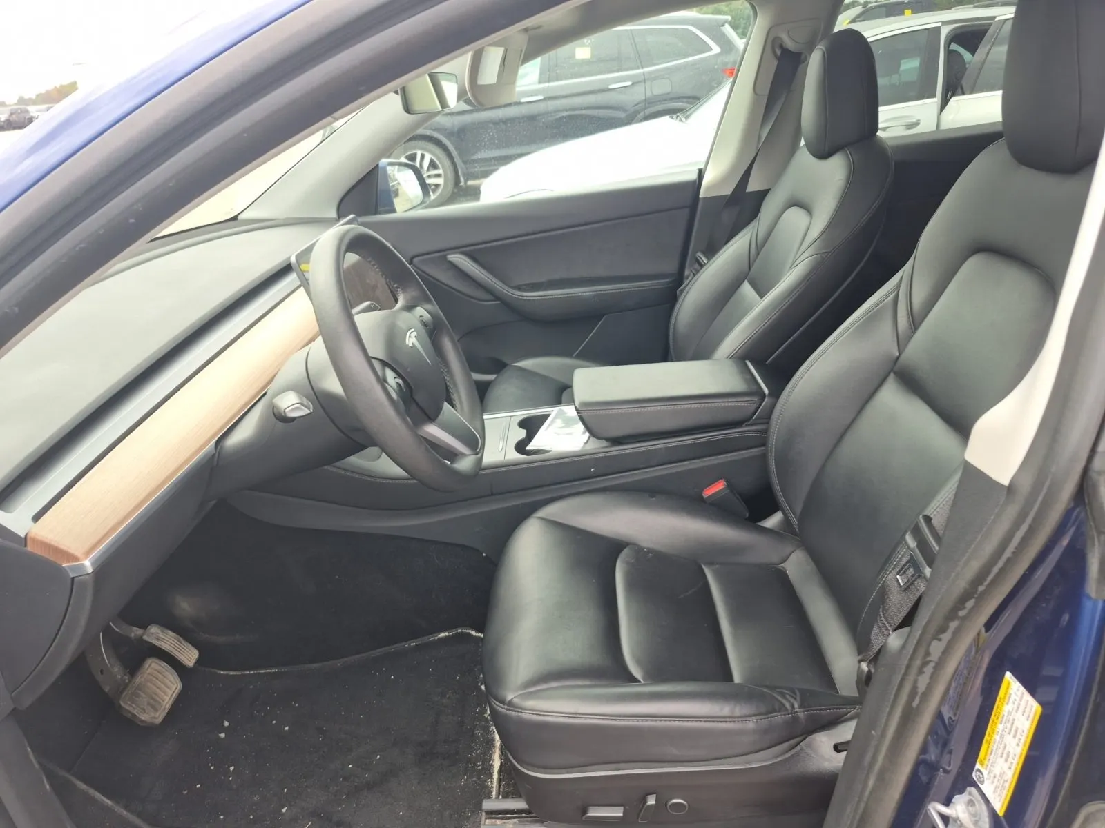 Front Interior Photo