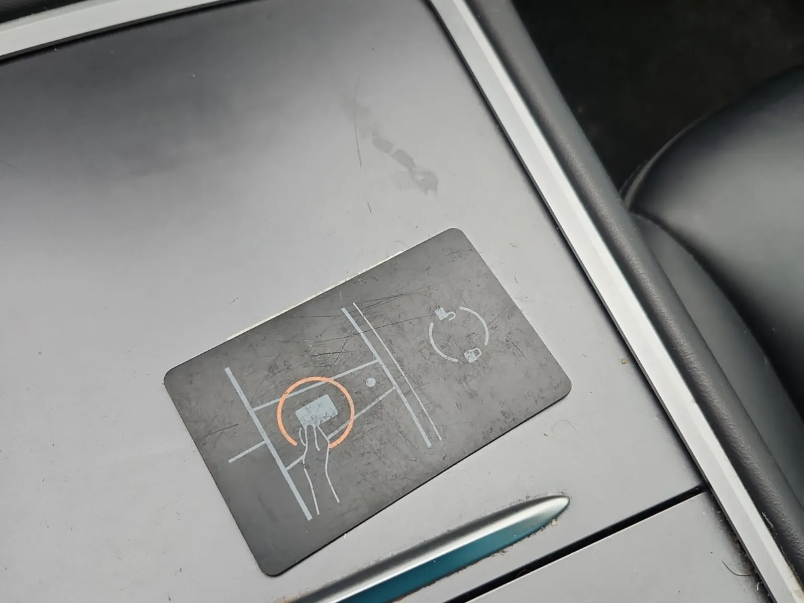 Keys/Fobs/Manual Photo