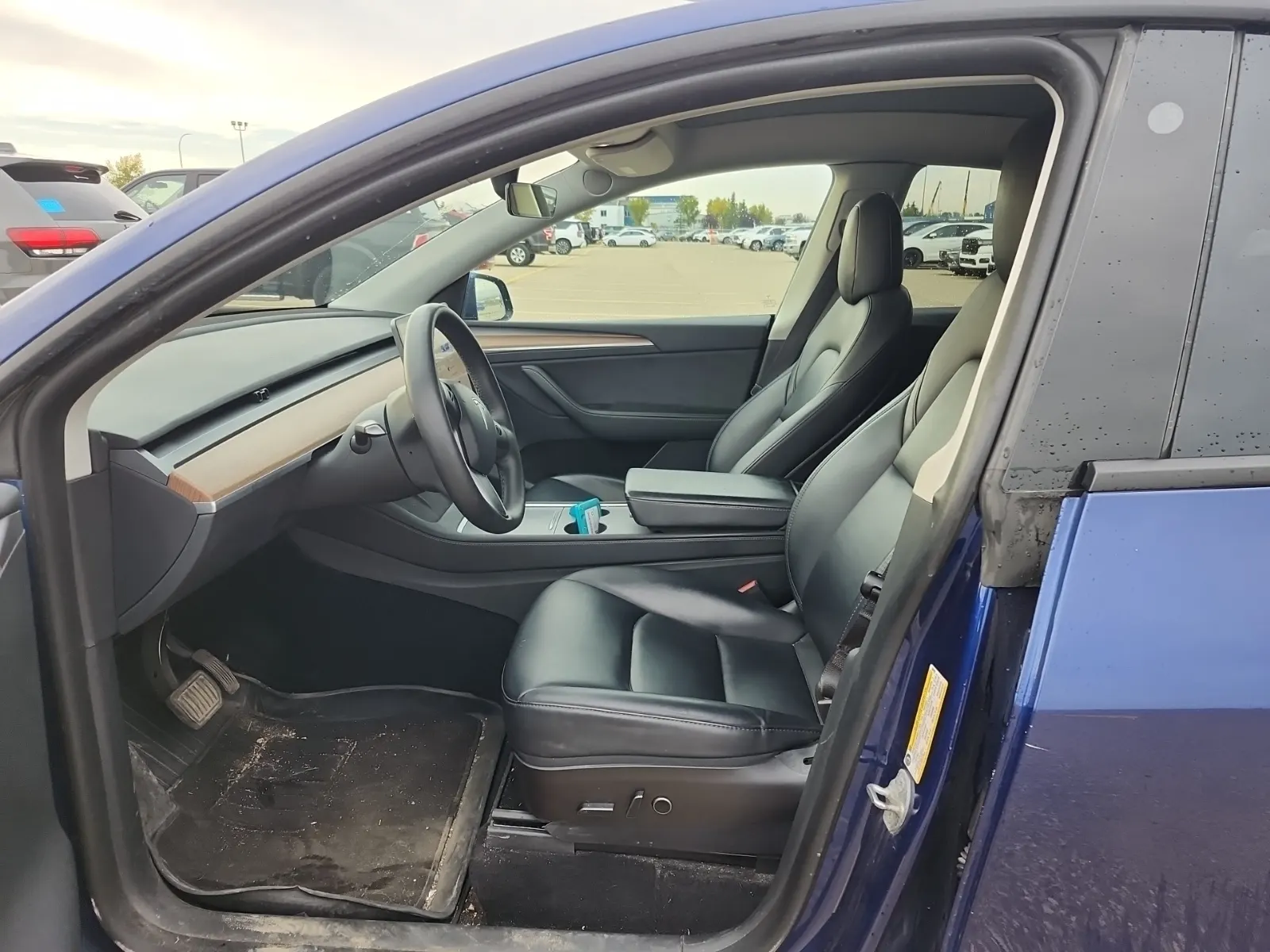 Front Interior Photo