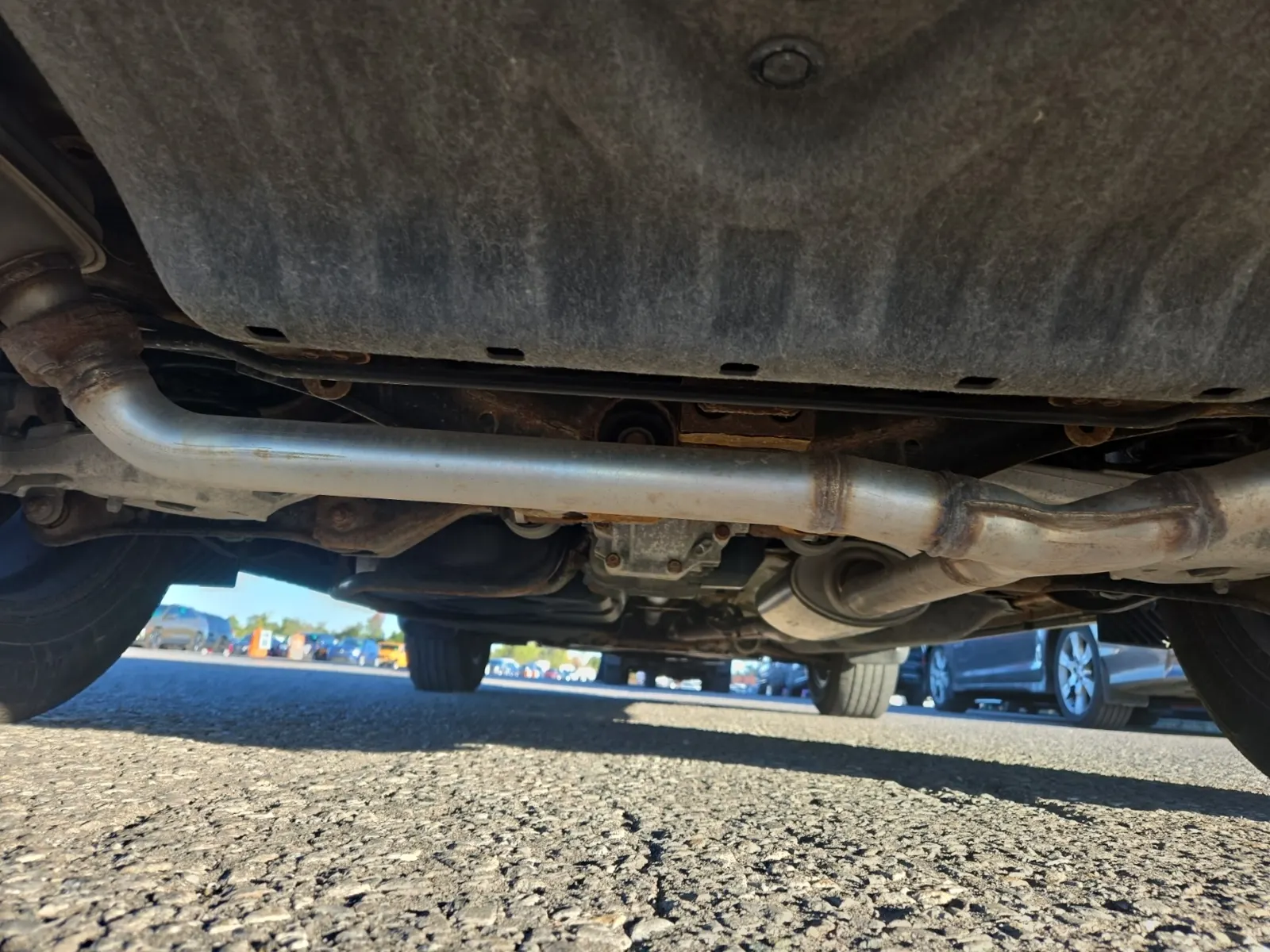 Undercarriage - Rear Photo