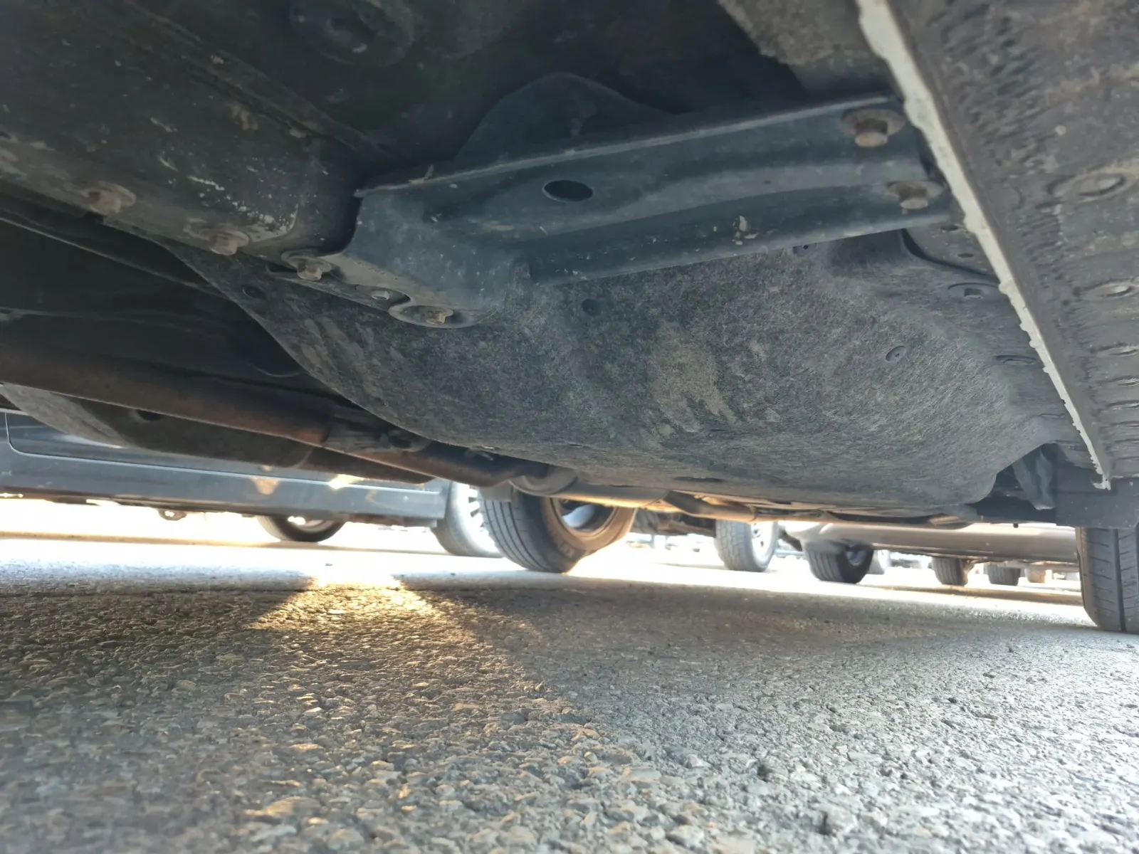 Undercarriage - Driver Photo