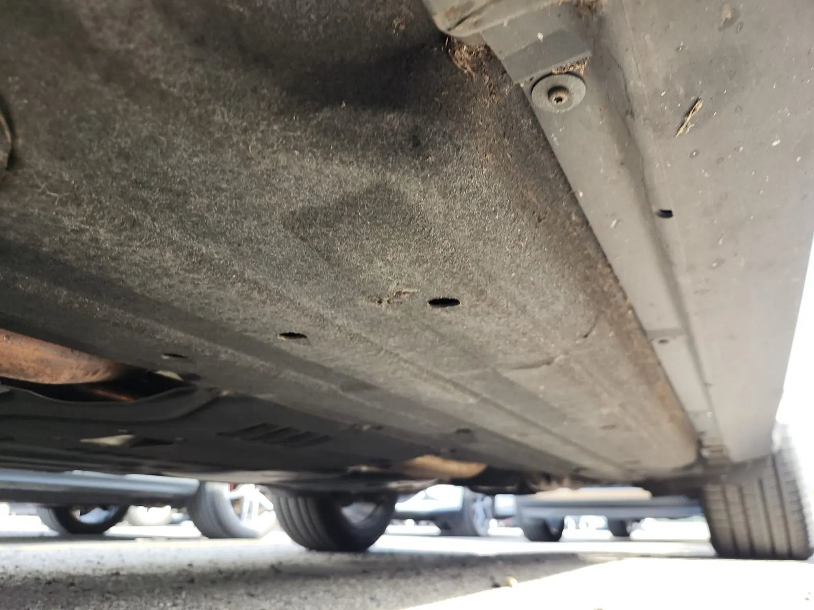 Undercarriage - Driver Photo
