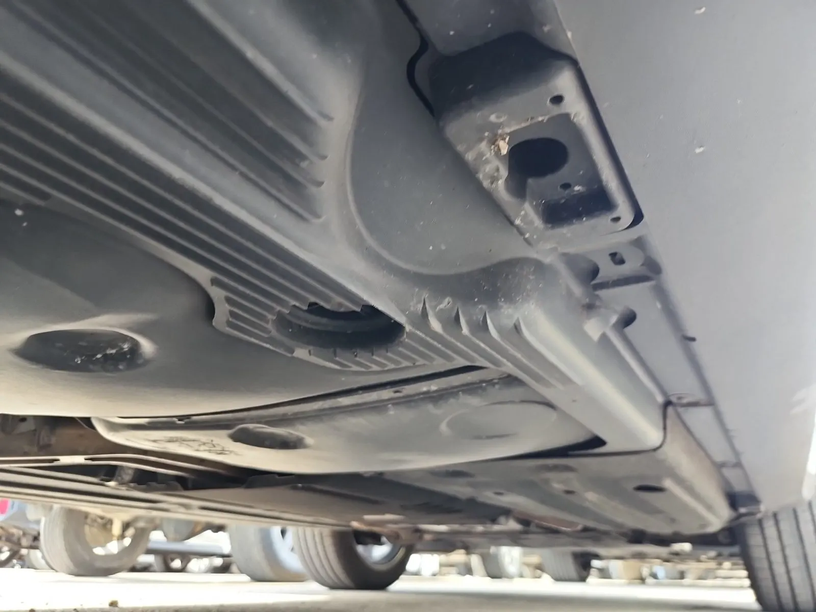 Undercarriage - Passenger Photo