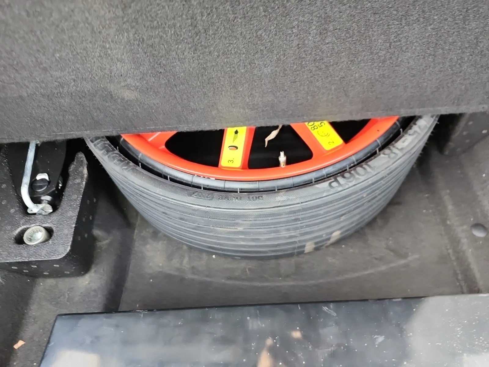 Spare Tire & Wheel Photo