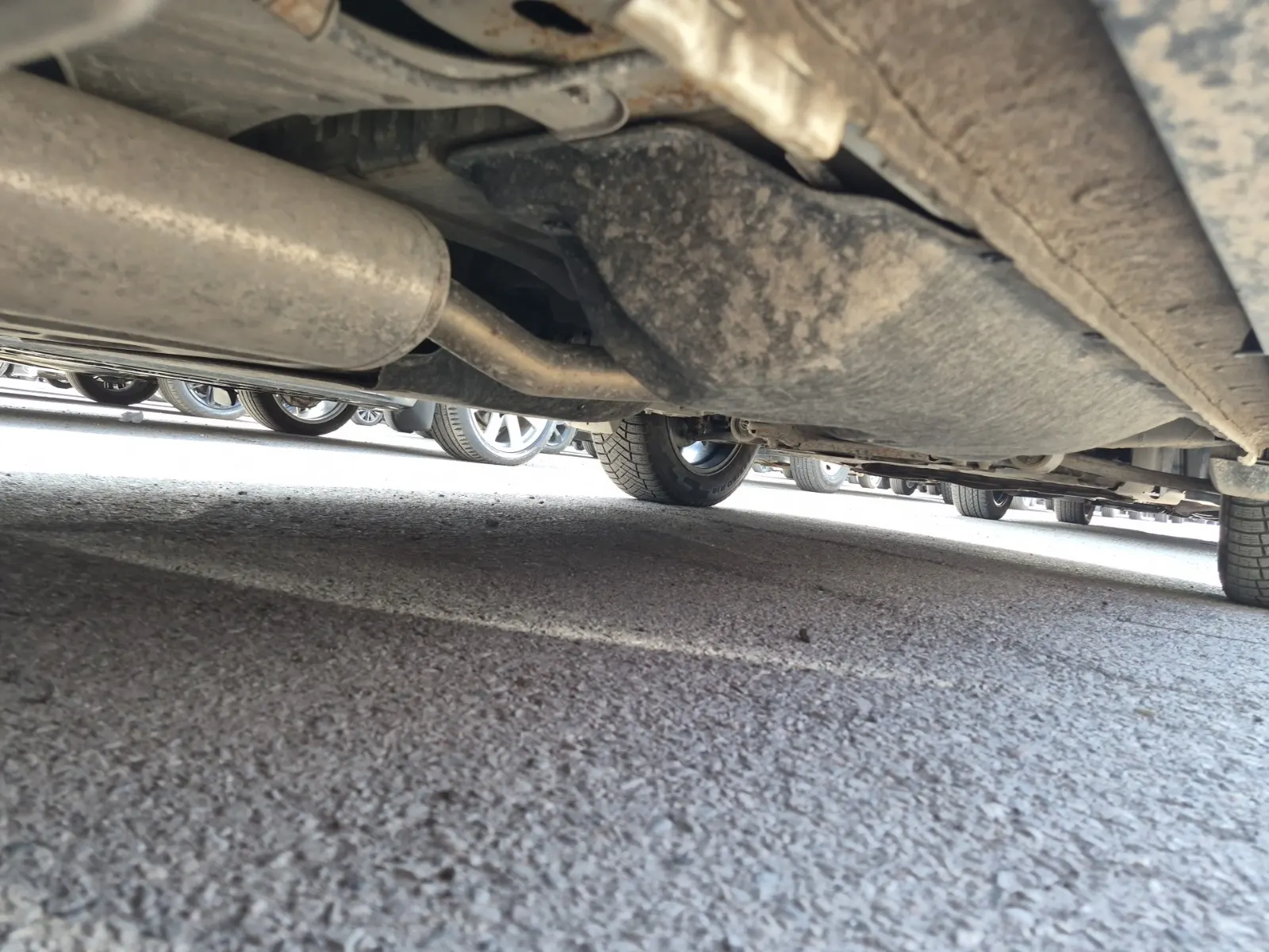 Undercarriage - Passenger Photo