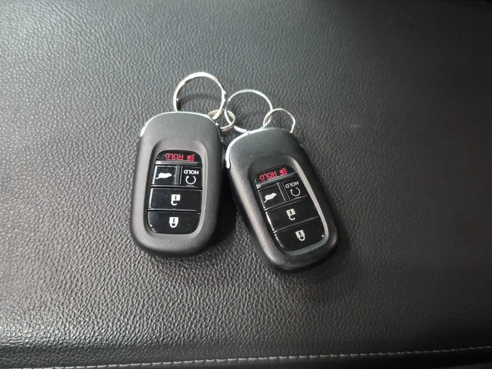 Keys/Fobs/Manual Photo