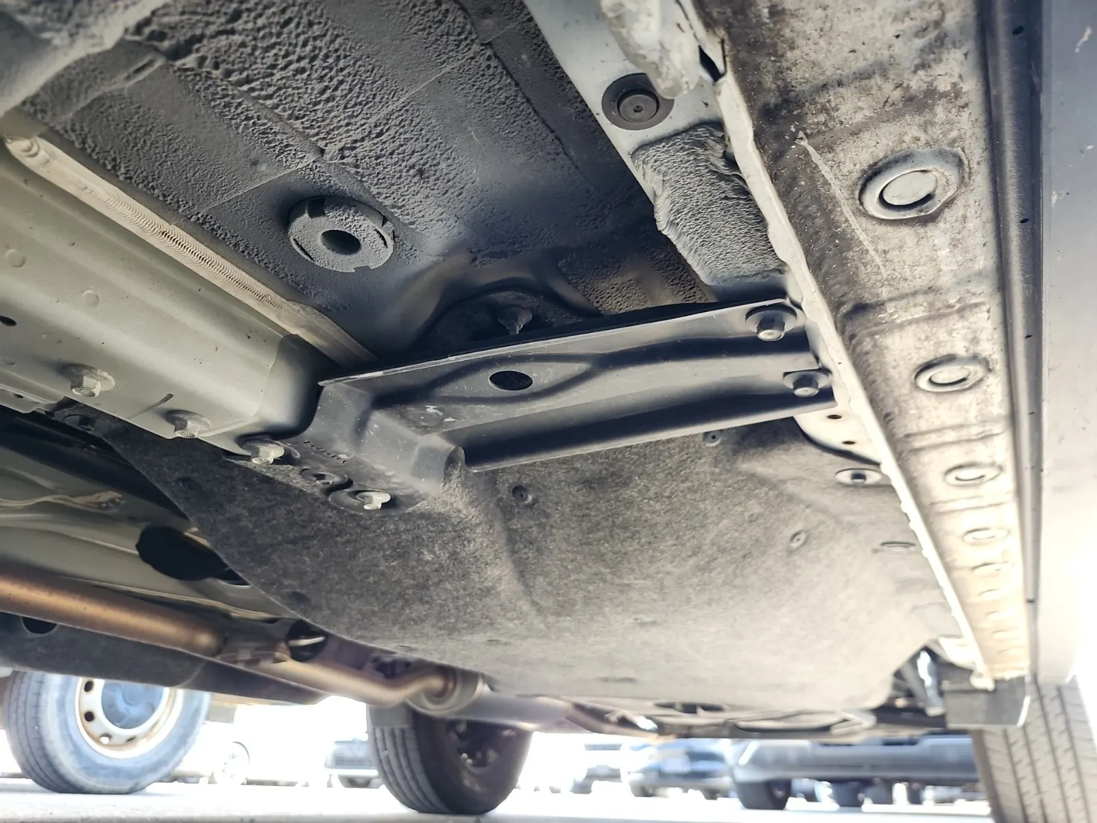 Undercarriage - Driver Photo