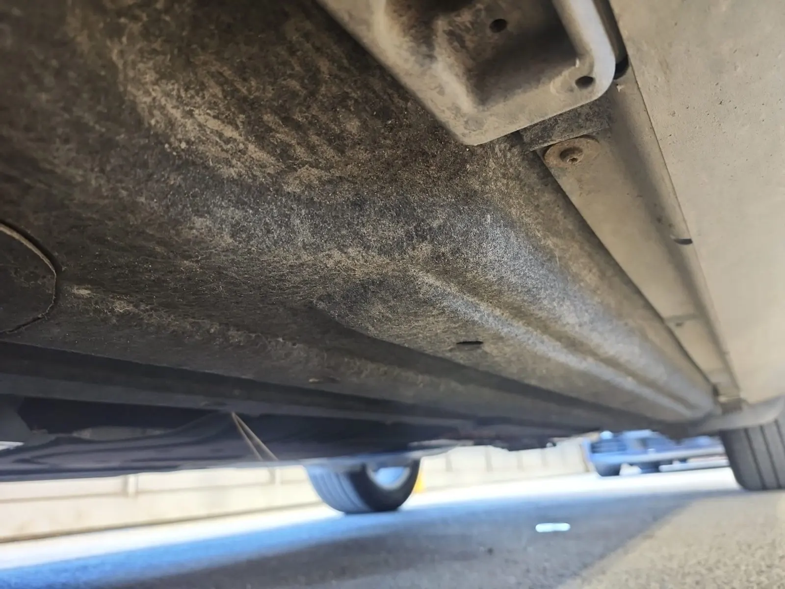 Undercarriage - Driver Photo