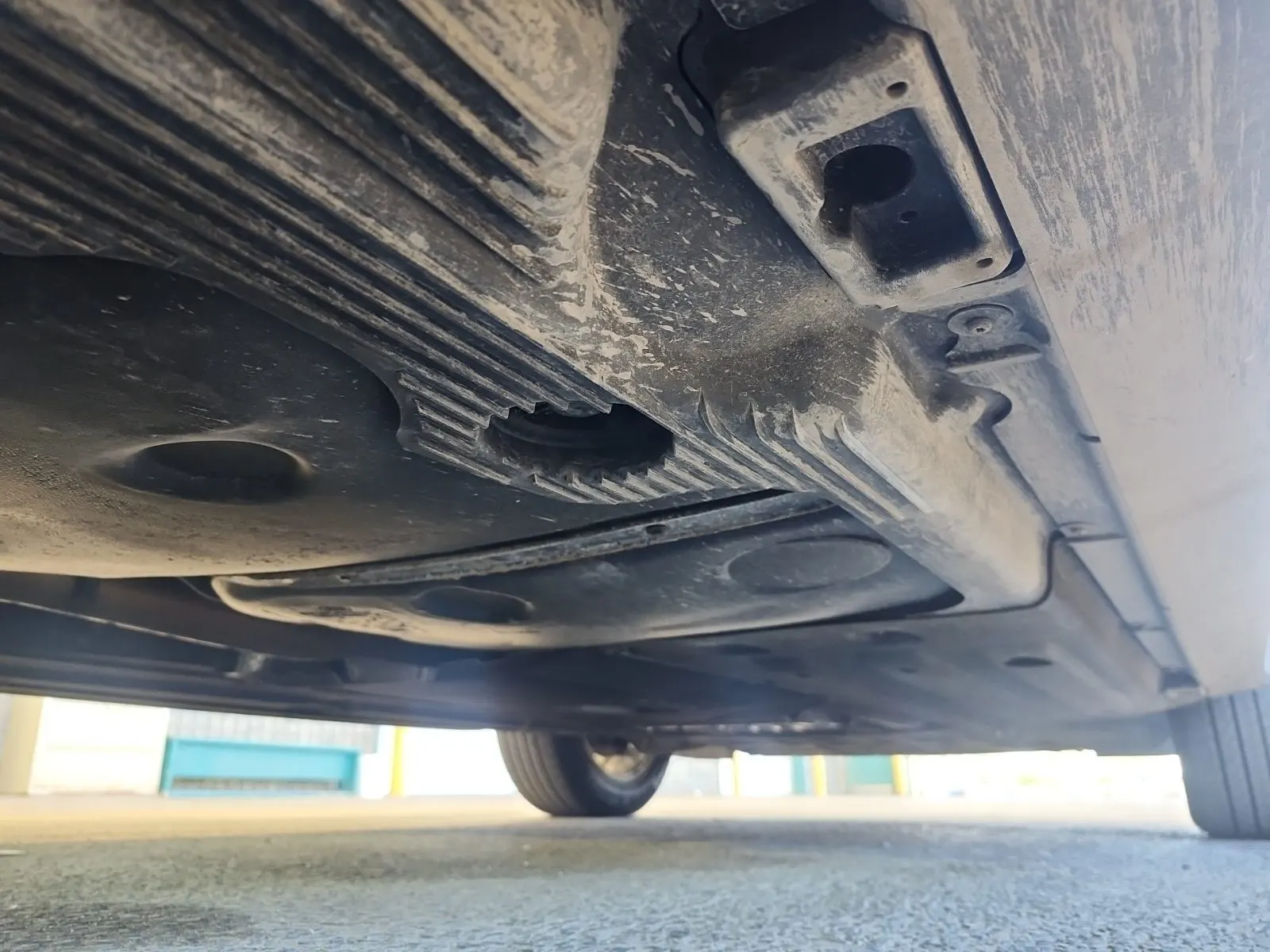 Undercarriage - Passenger Photo
