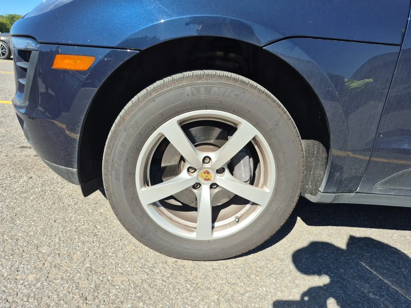 Front driver wheel/tire photo