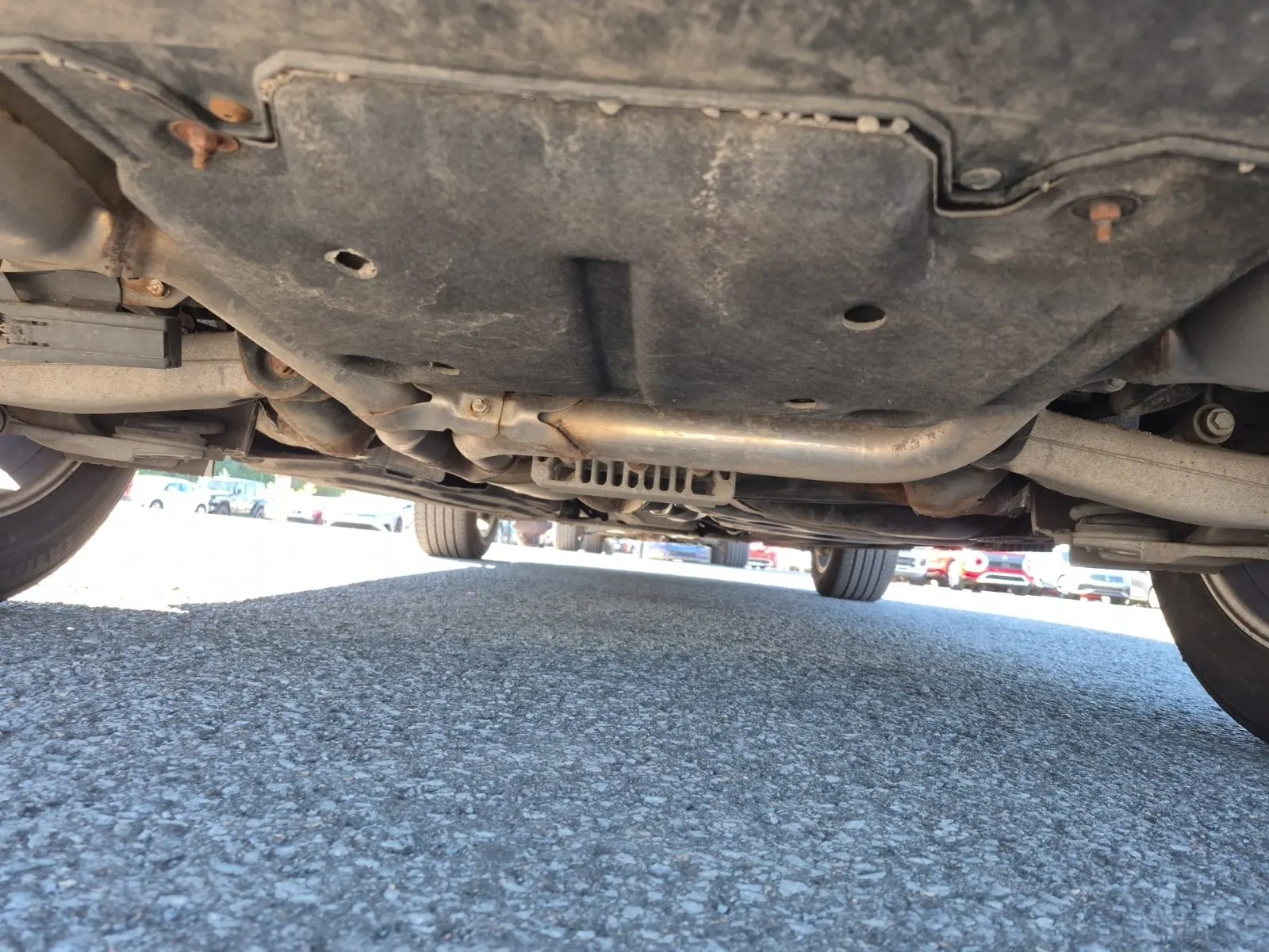 Undercarriage - Rear Photo