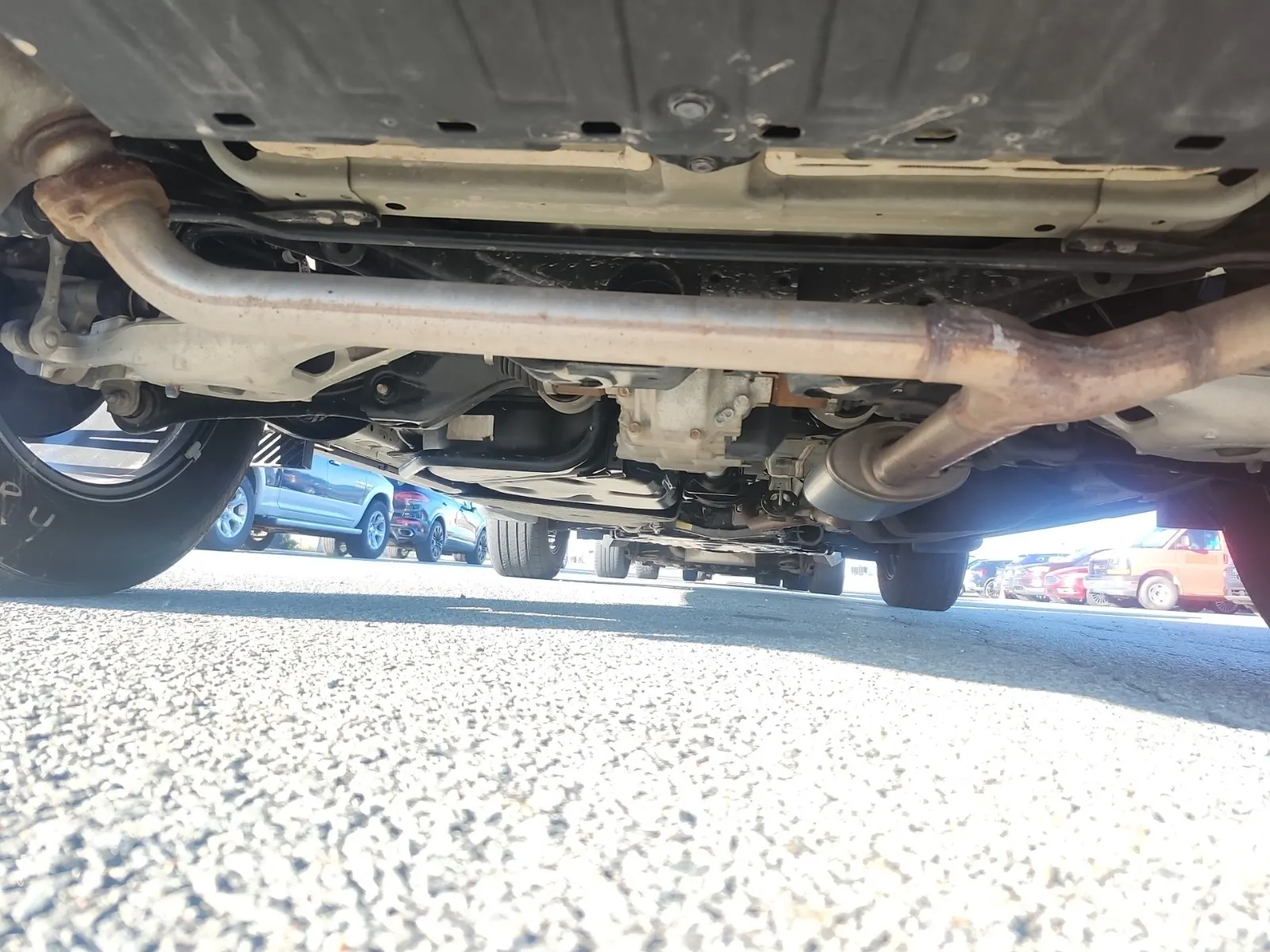 Undercarriage - Rear Photo