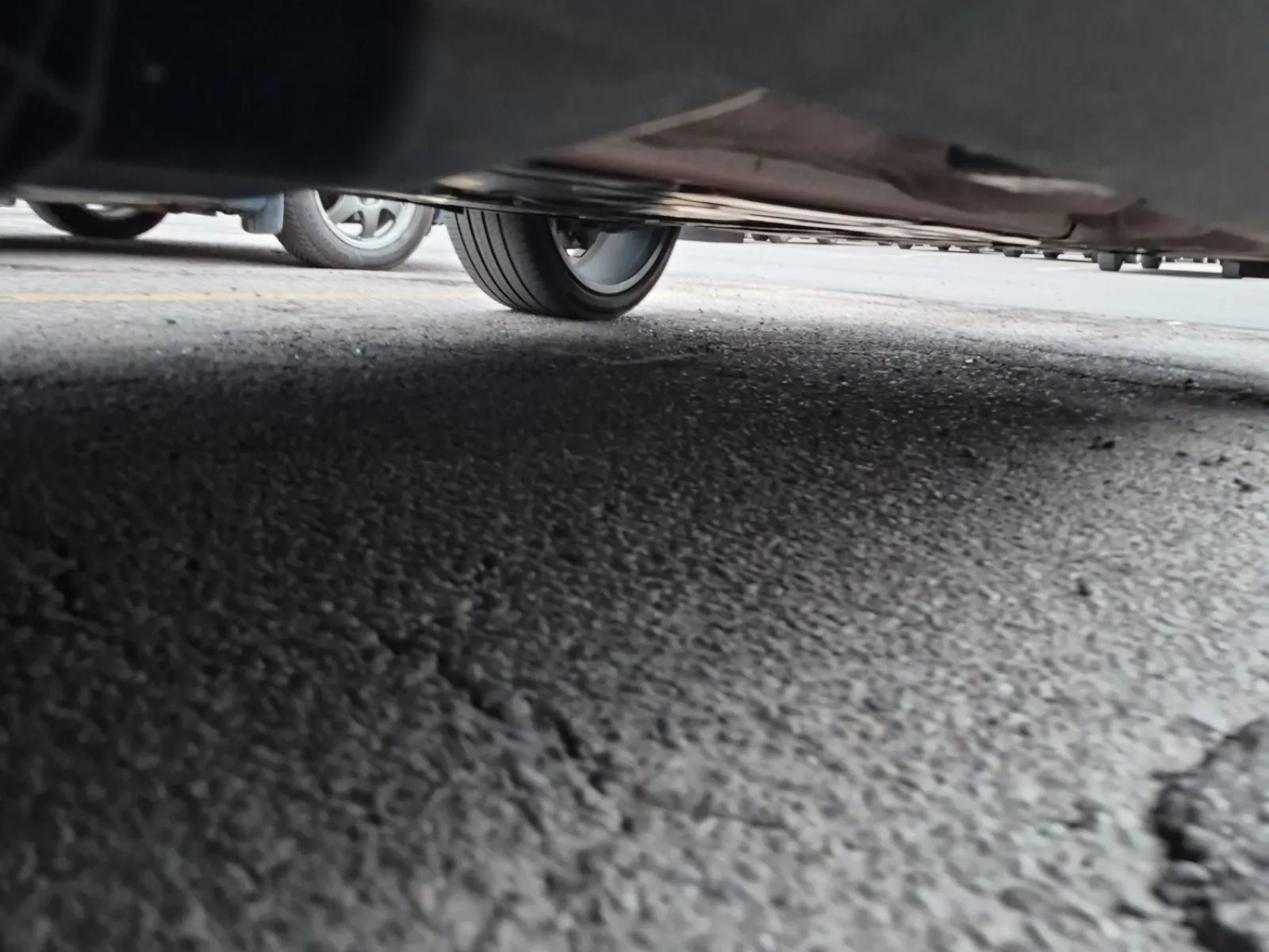 Undercarriage - Passenger Photo