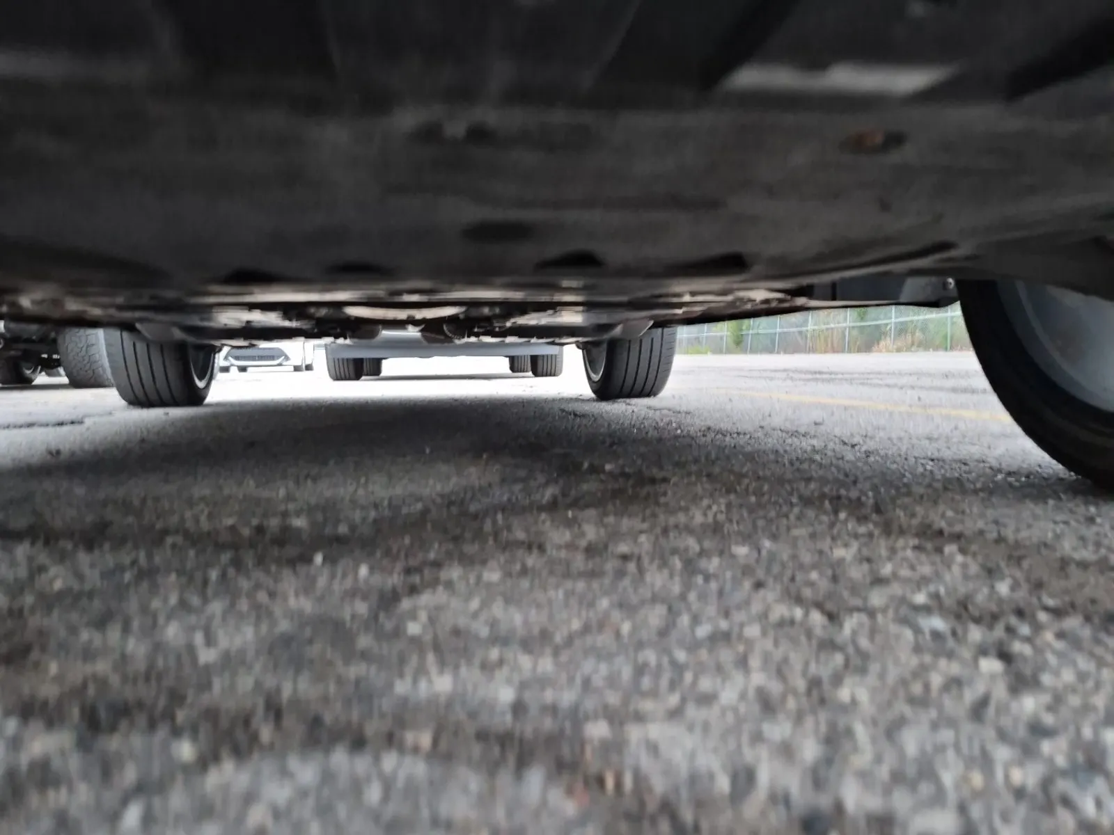 Undercarriage - Front Photo