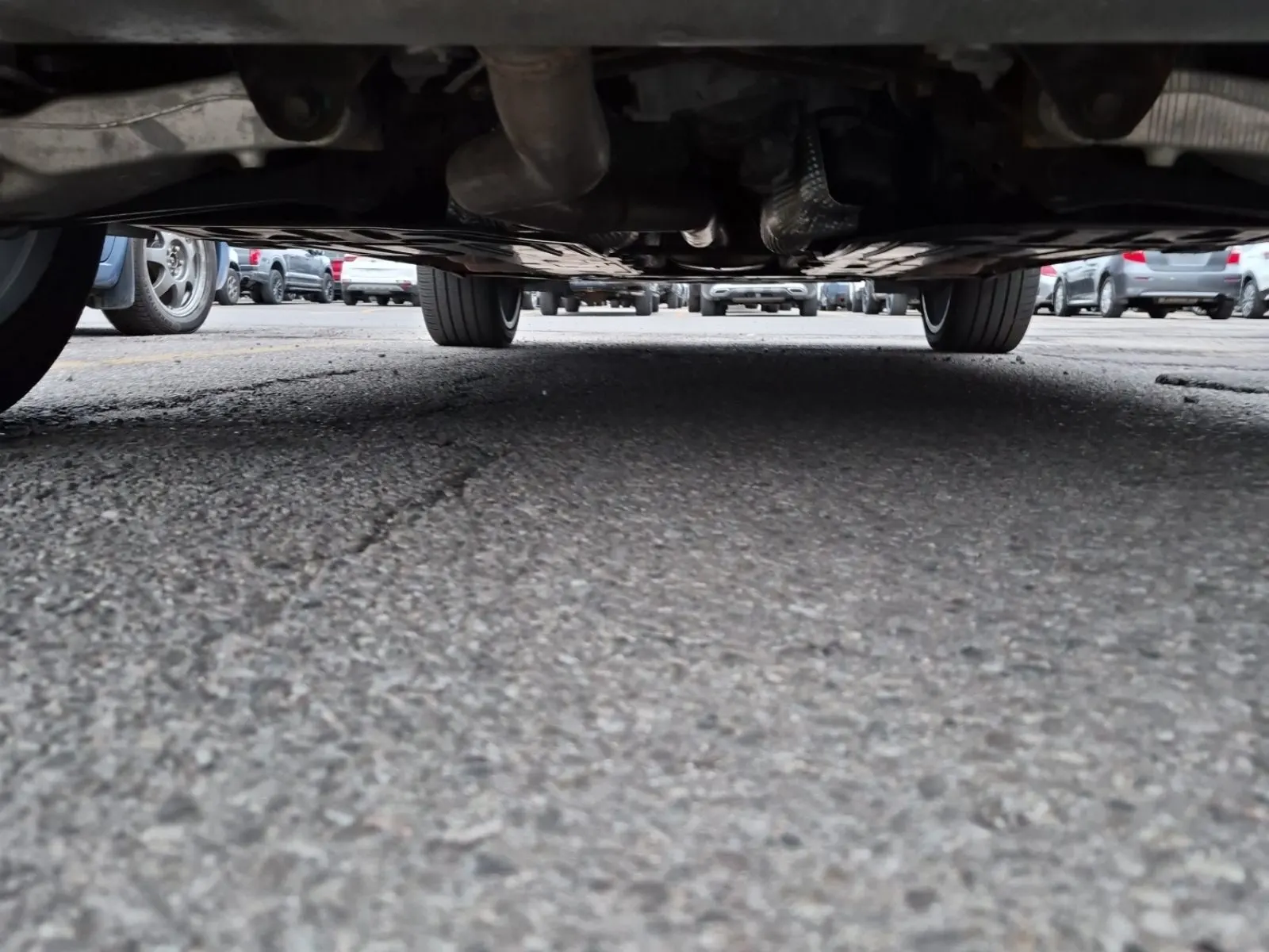 Undercarriage - Rear Photo