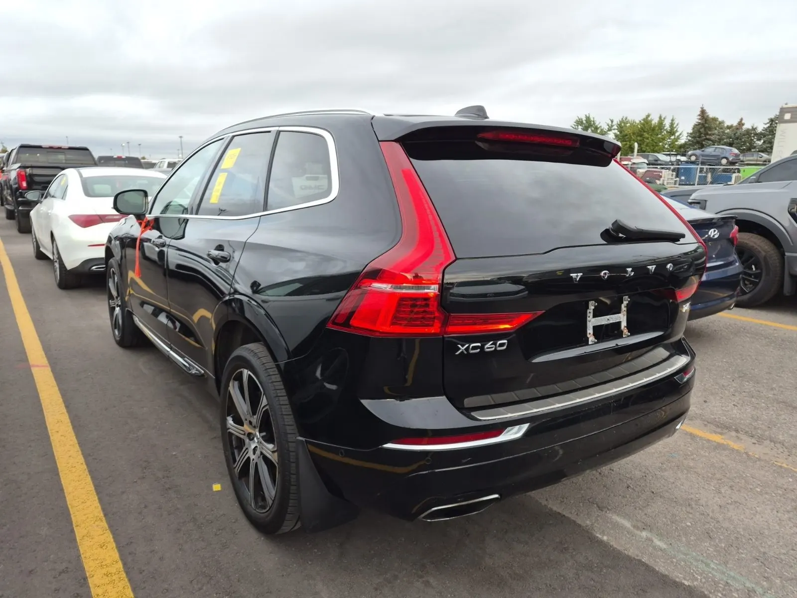 Driver Rear 3/4 Photo
