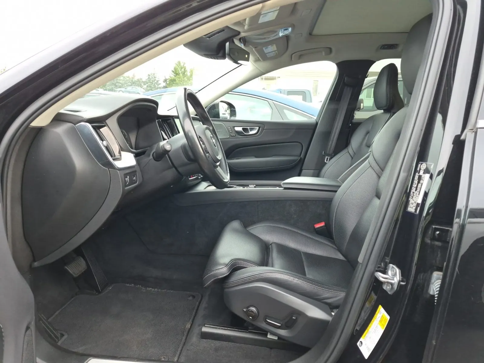 Front Interior Photo