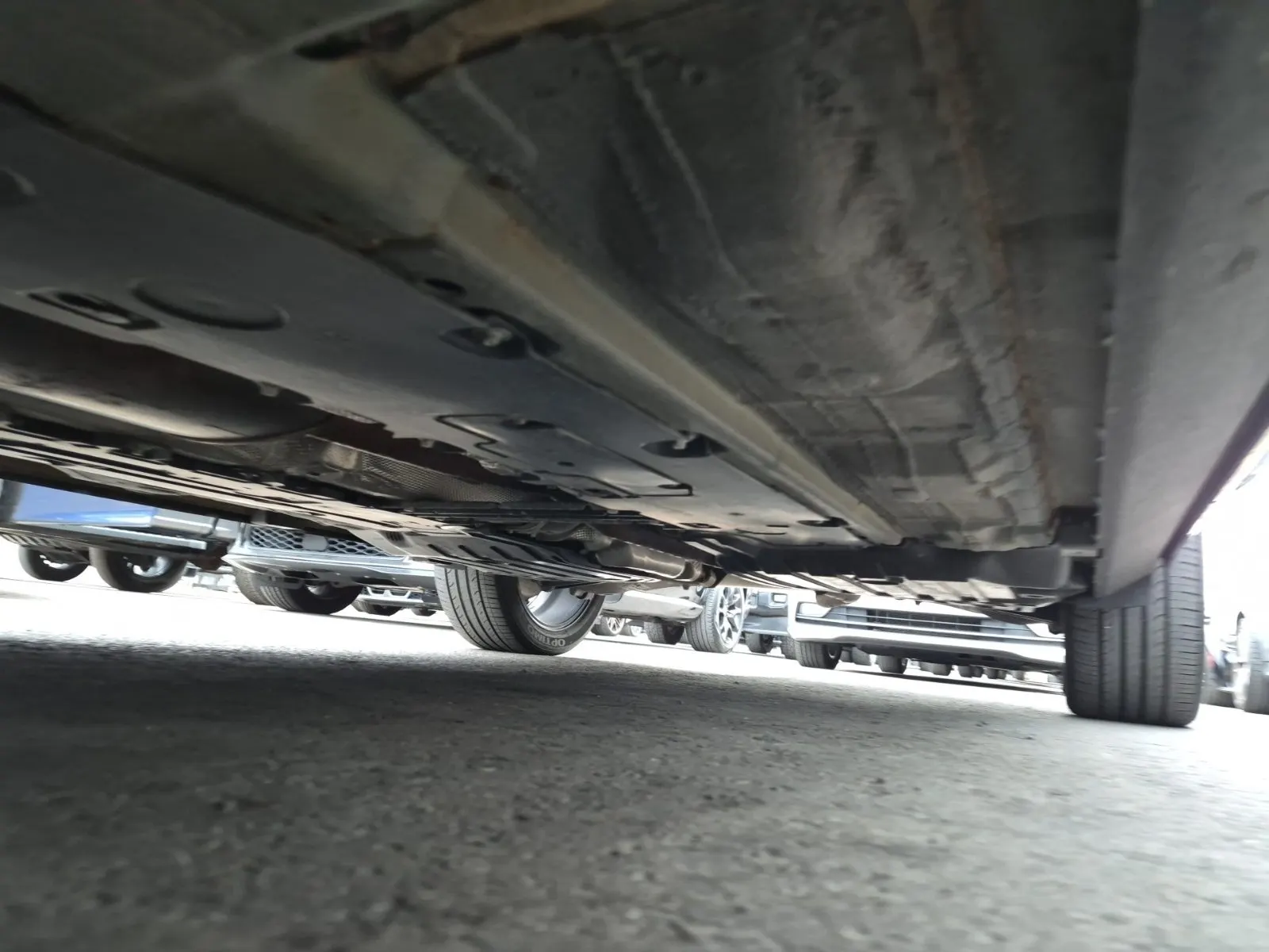 Undercarriage - Driver Photo