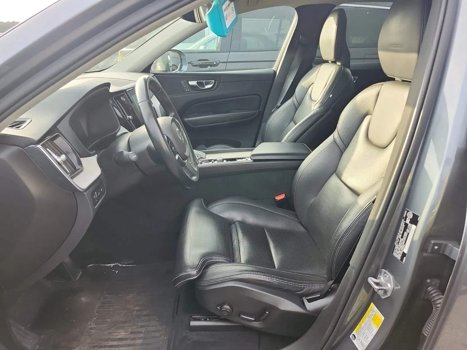Front Interior Photo