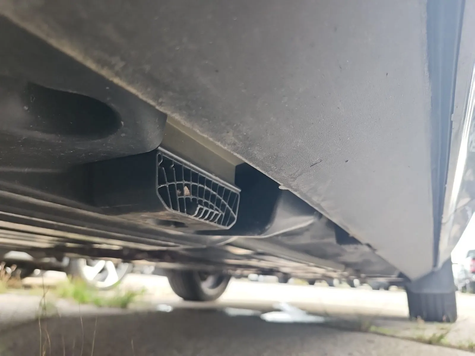 Undercarriage - Passenger Photo