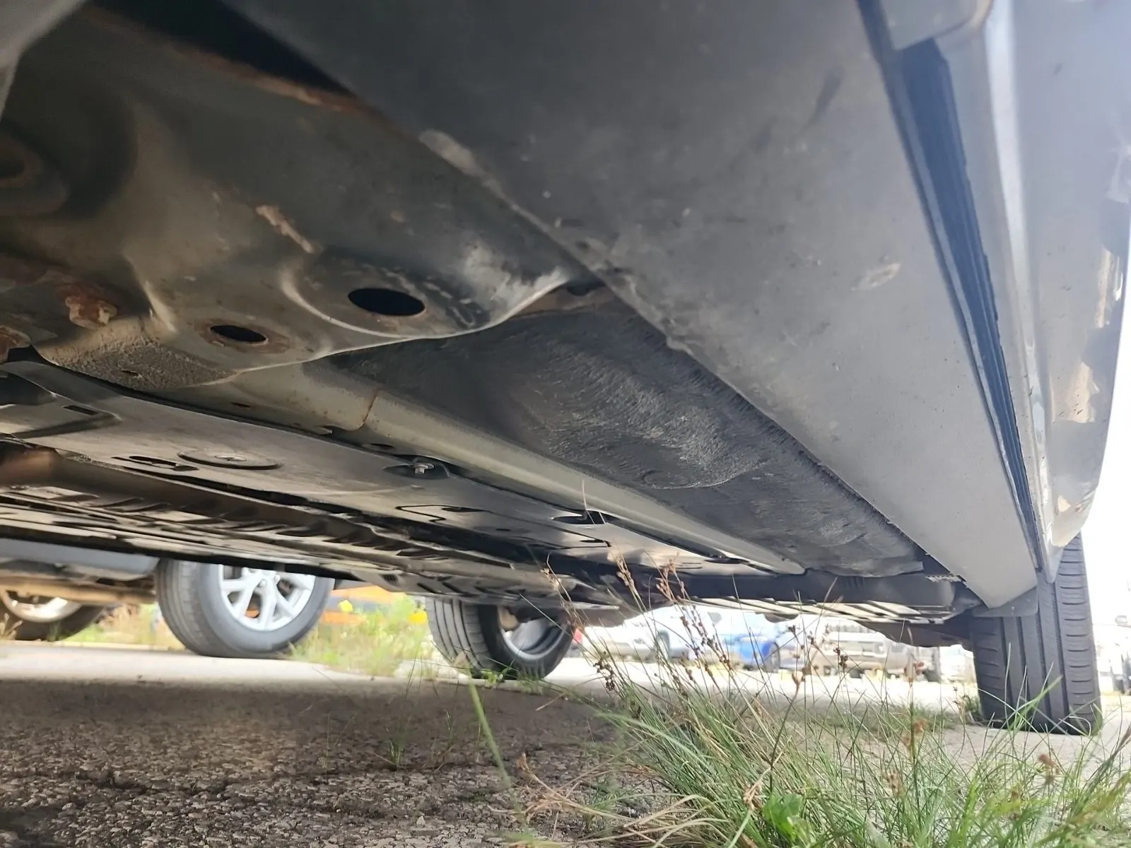 Undercarriage - Driver Photo