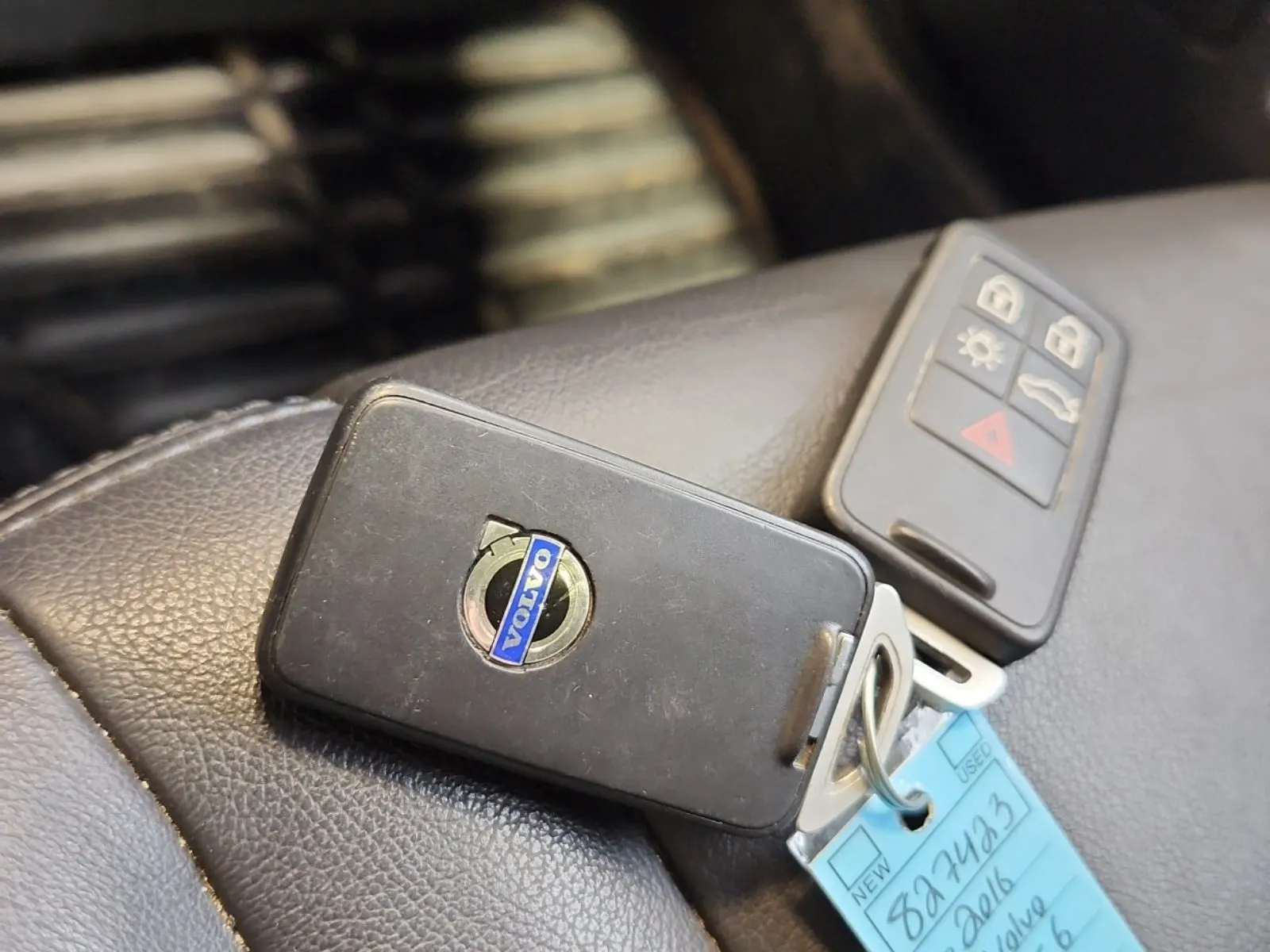 Keys/Fobs/Manual Photo