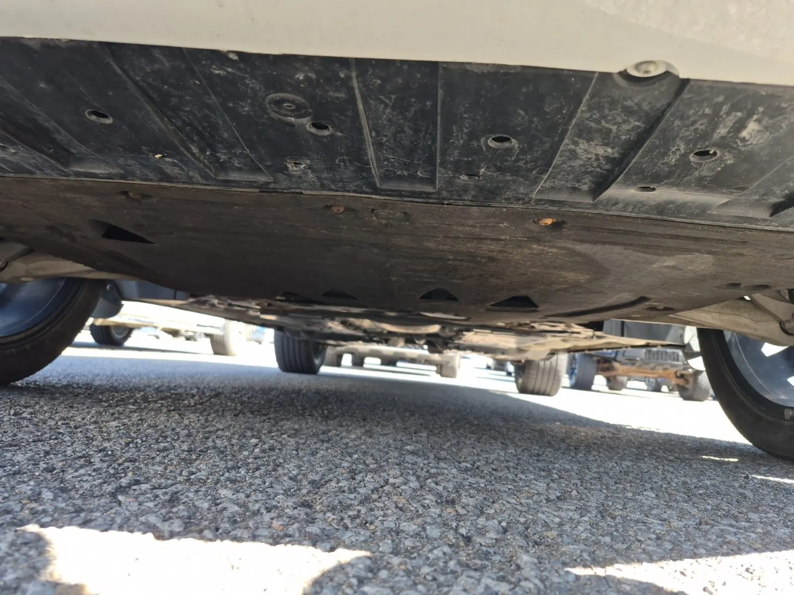 Undercarriage - Front Photo