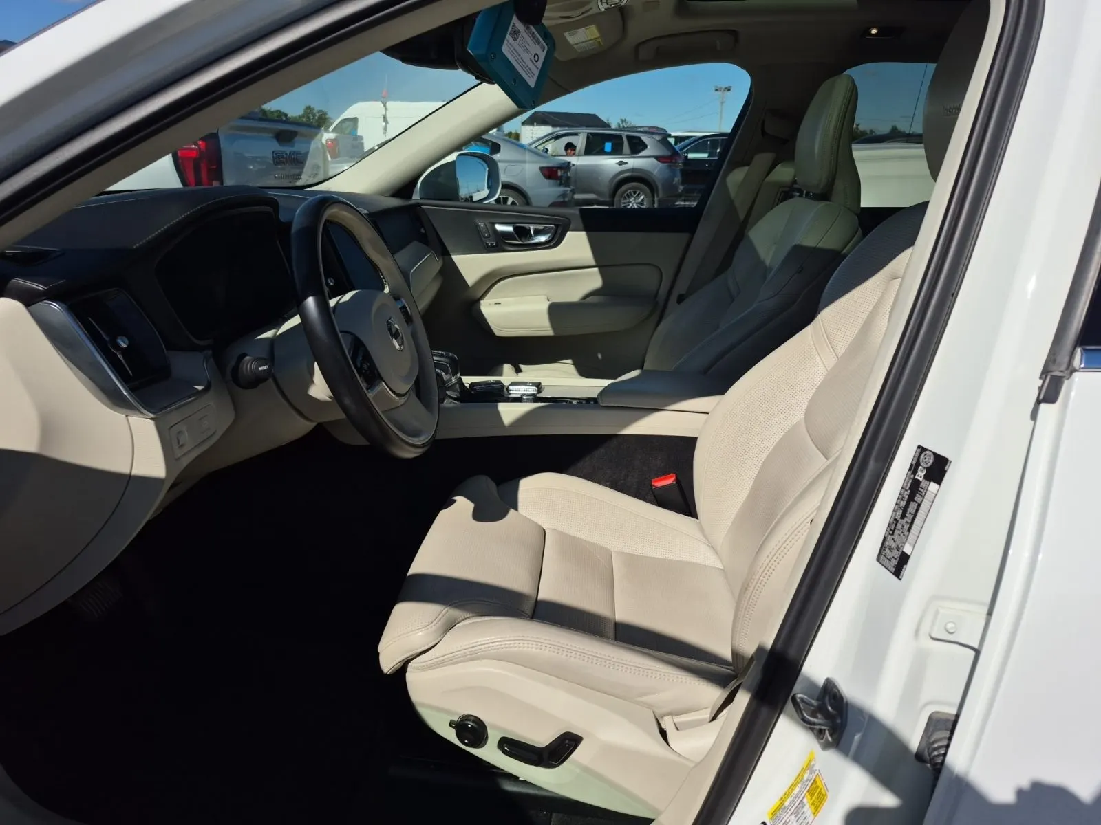 Front Interior Photo