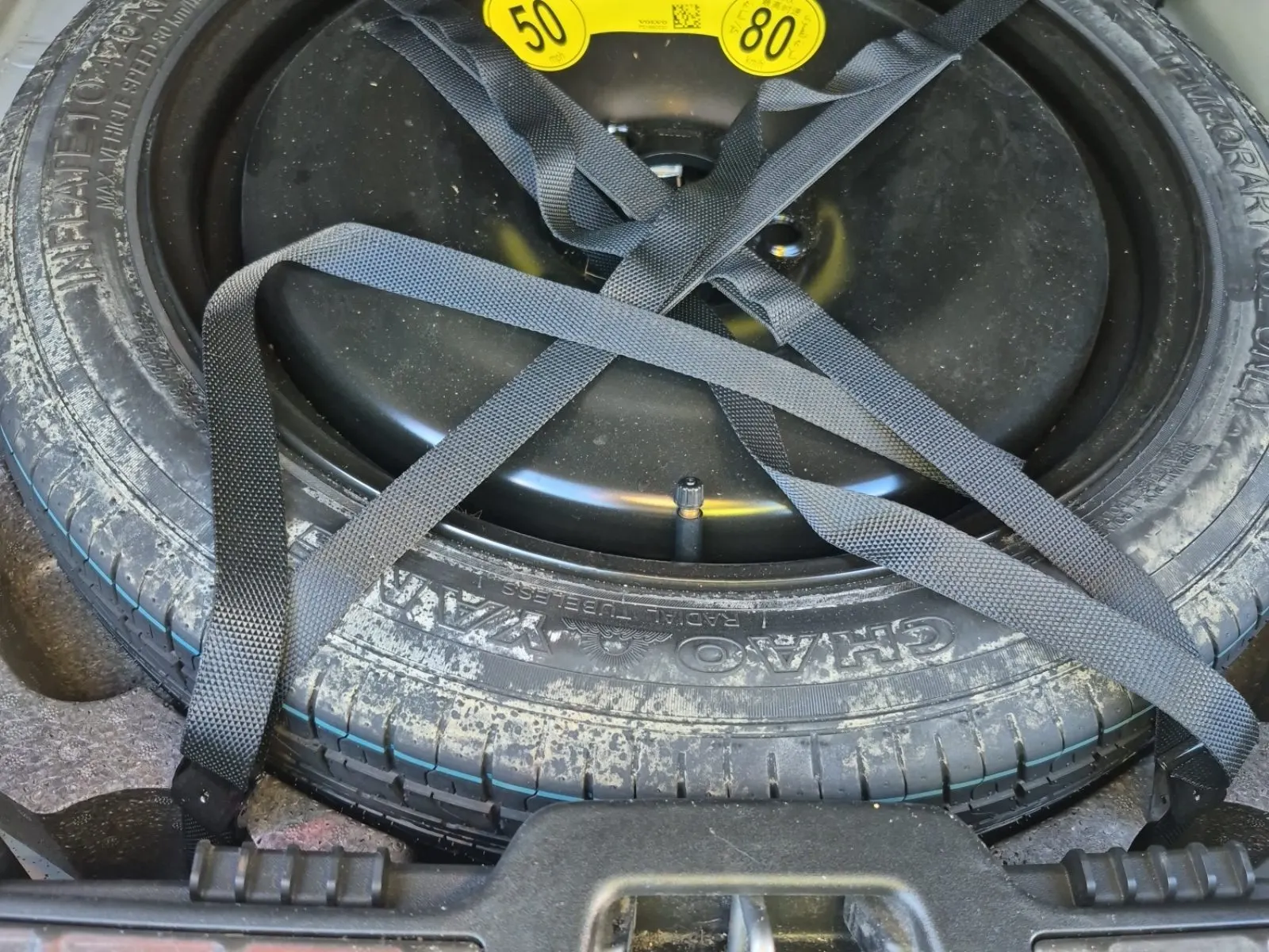 Spare Tire & Wheel Photo