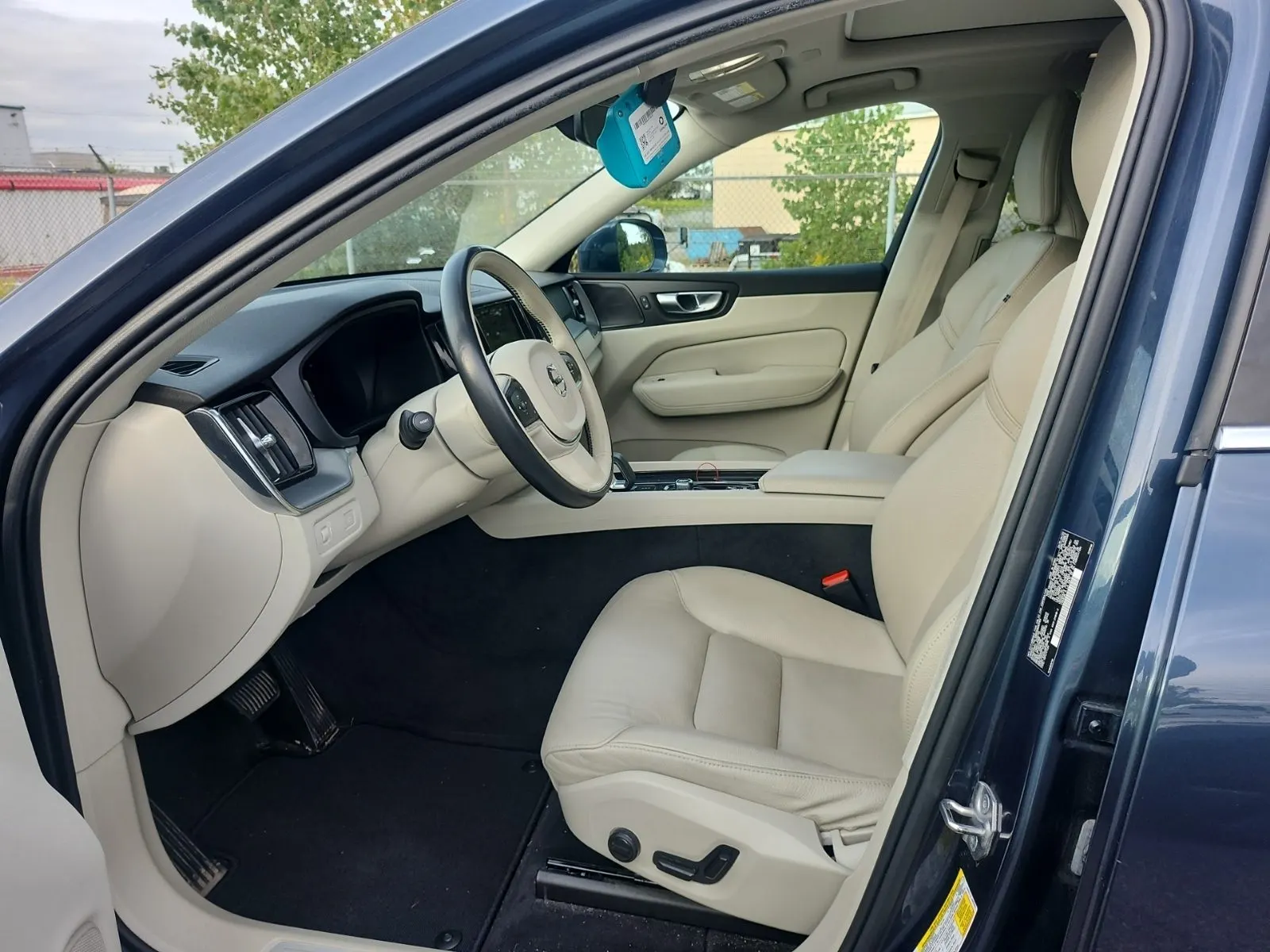 Front Interior Photo