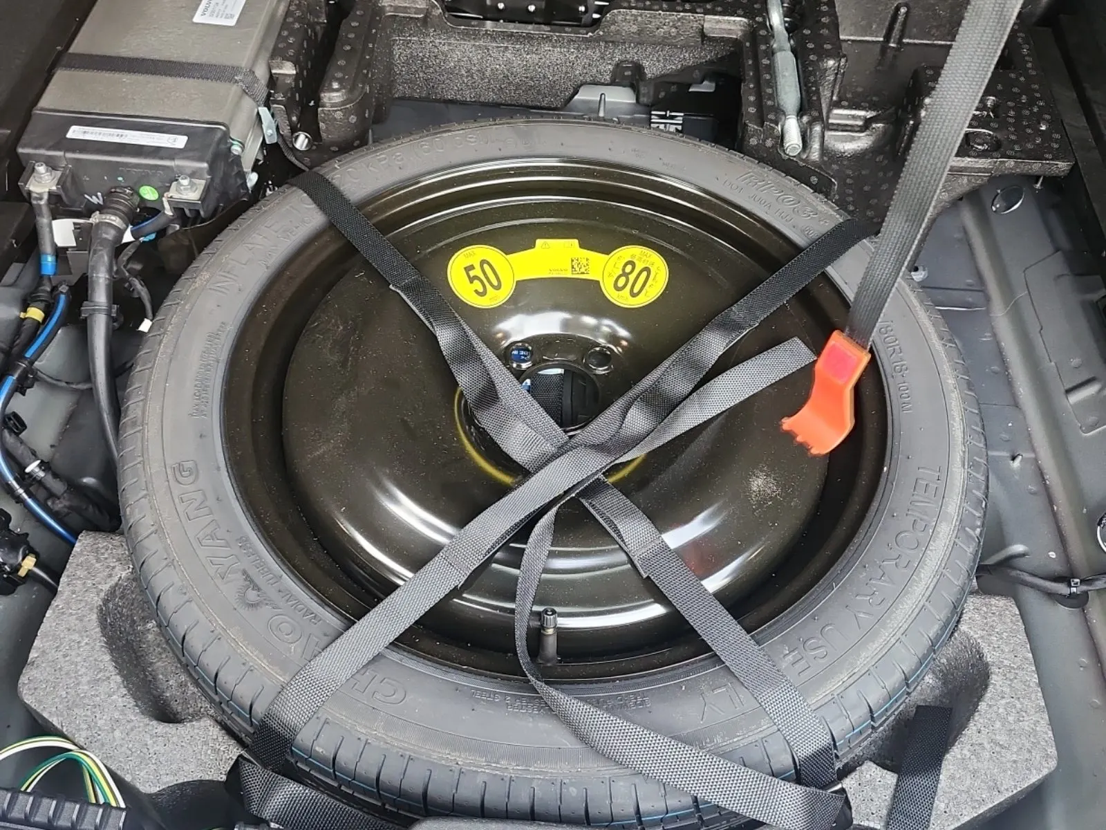 Spare Tire & Wheel Photo