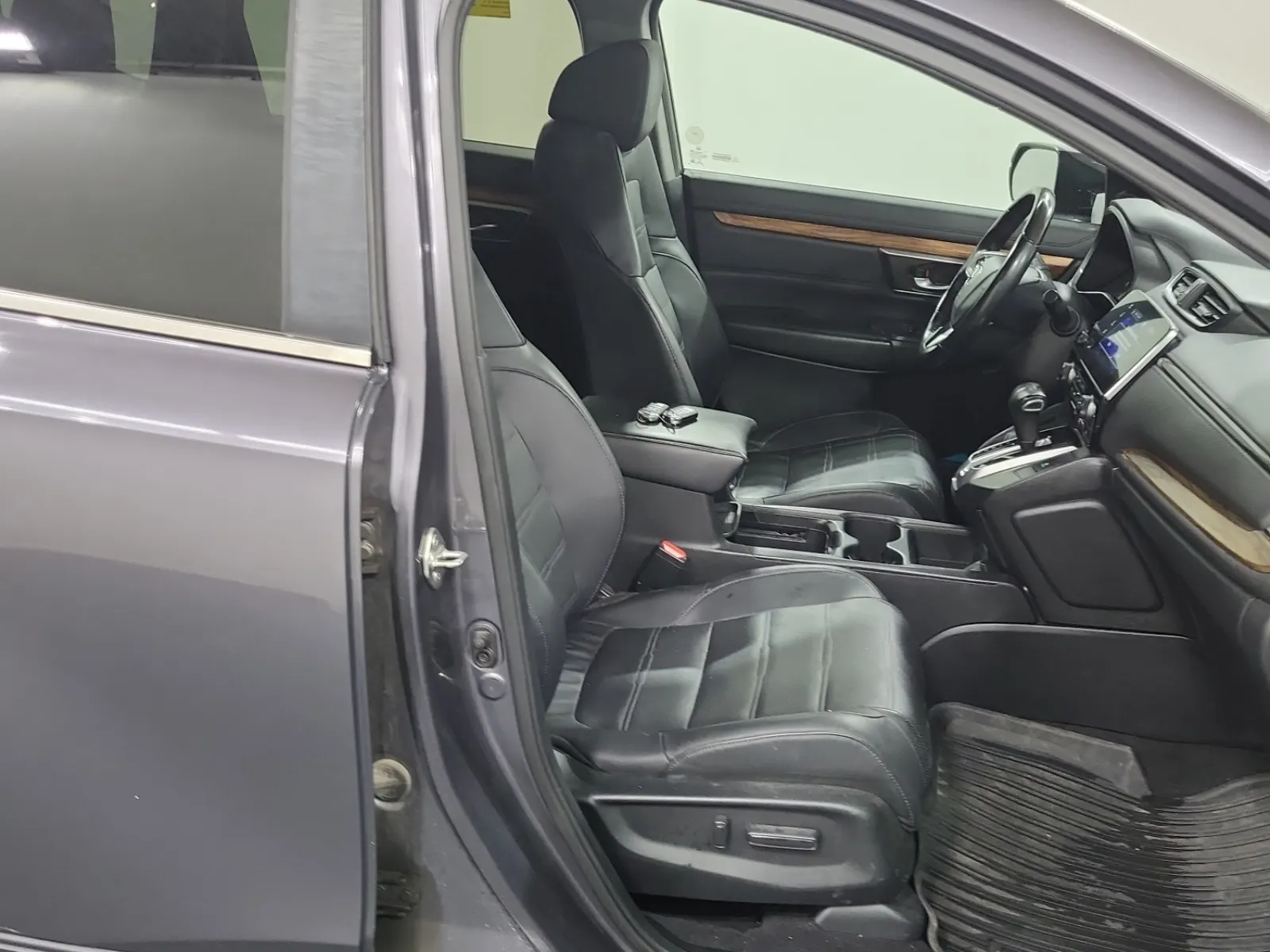 Right Side Interior Photo