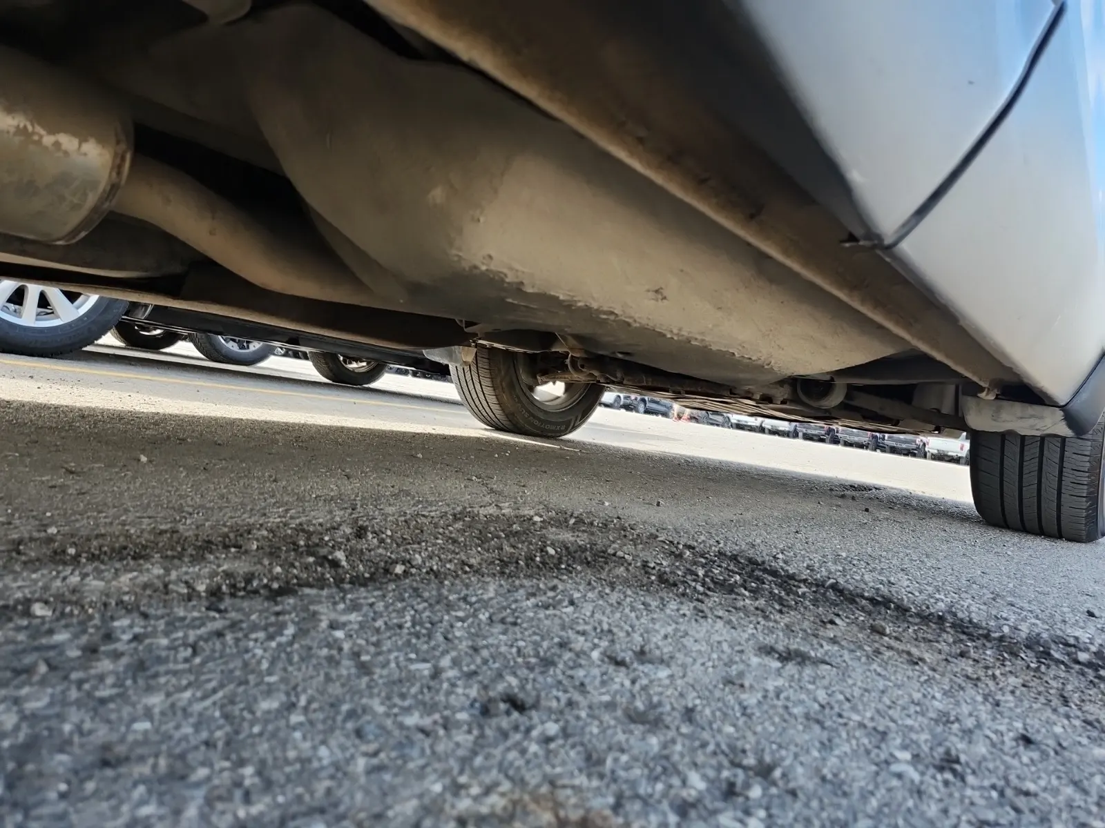 Undercarriage - Passenger Photo