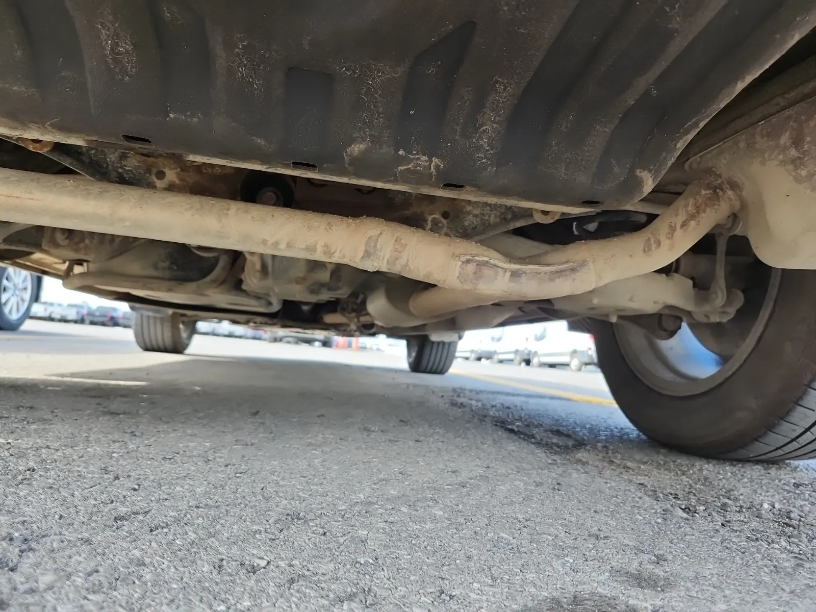 Undercarriage - Rear Photo