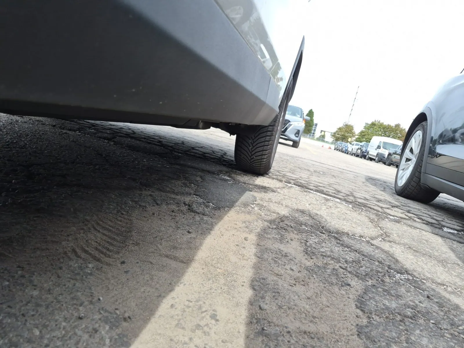 Undercarriage - Driver Photo