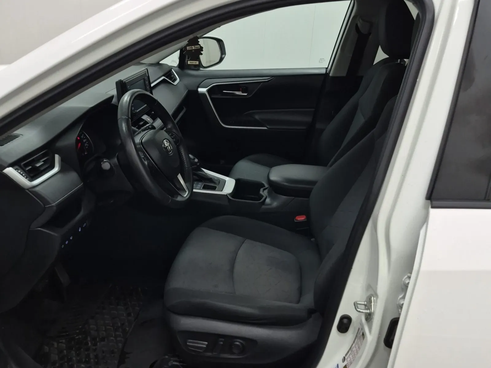Front Interior Photo