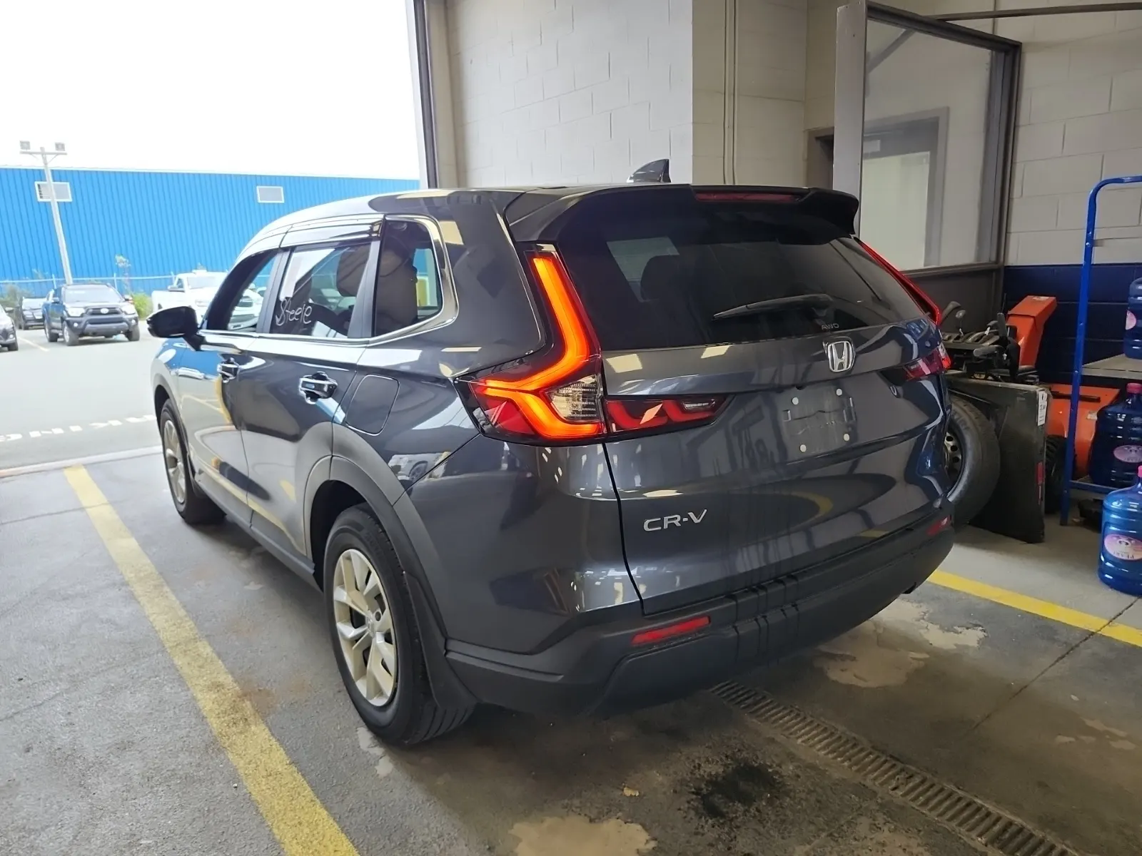Driver Rear 3/4 Photo