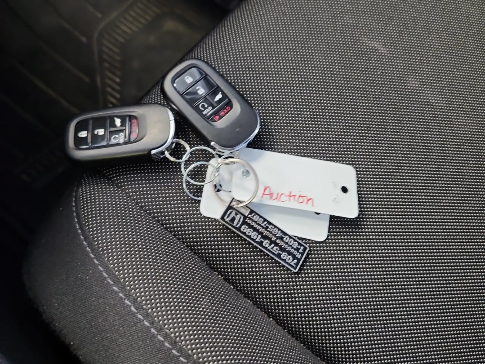 Keys/Fobs/Manual Photo