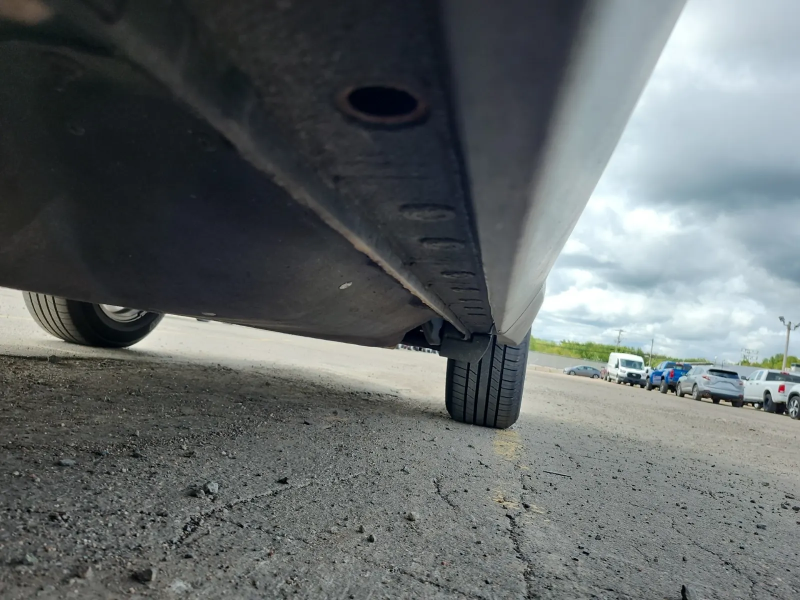 Undercarriage - Driver Photo