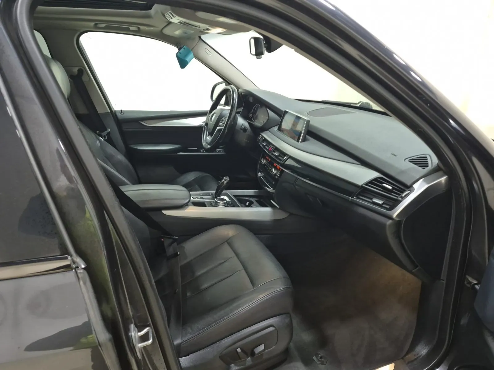 Right Side Interior Photo