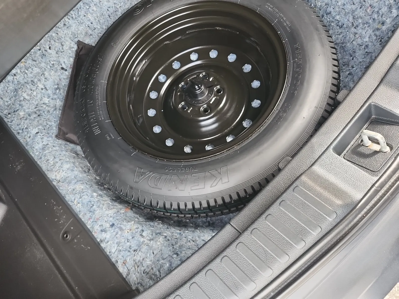 Spare Tire & Wheel Photo