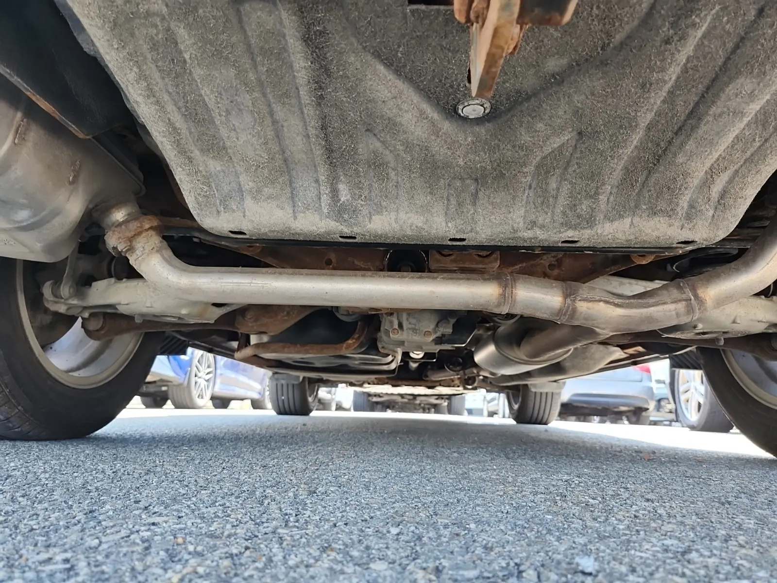 Undercarriage - Rear Photo