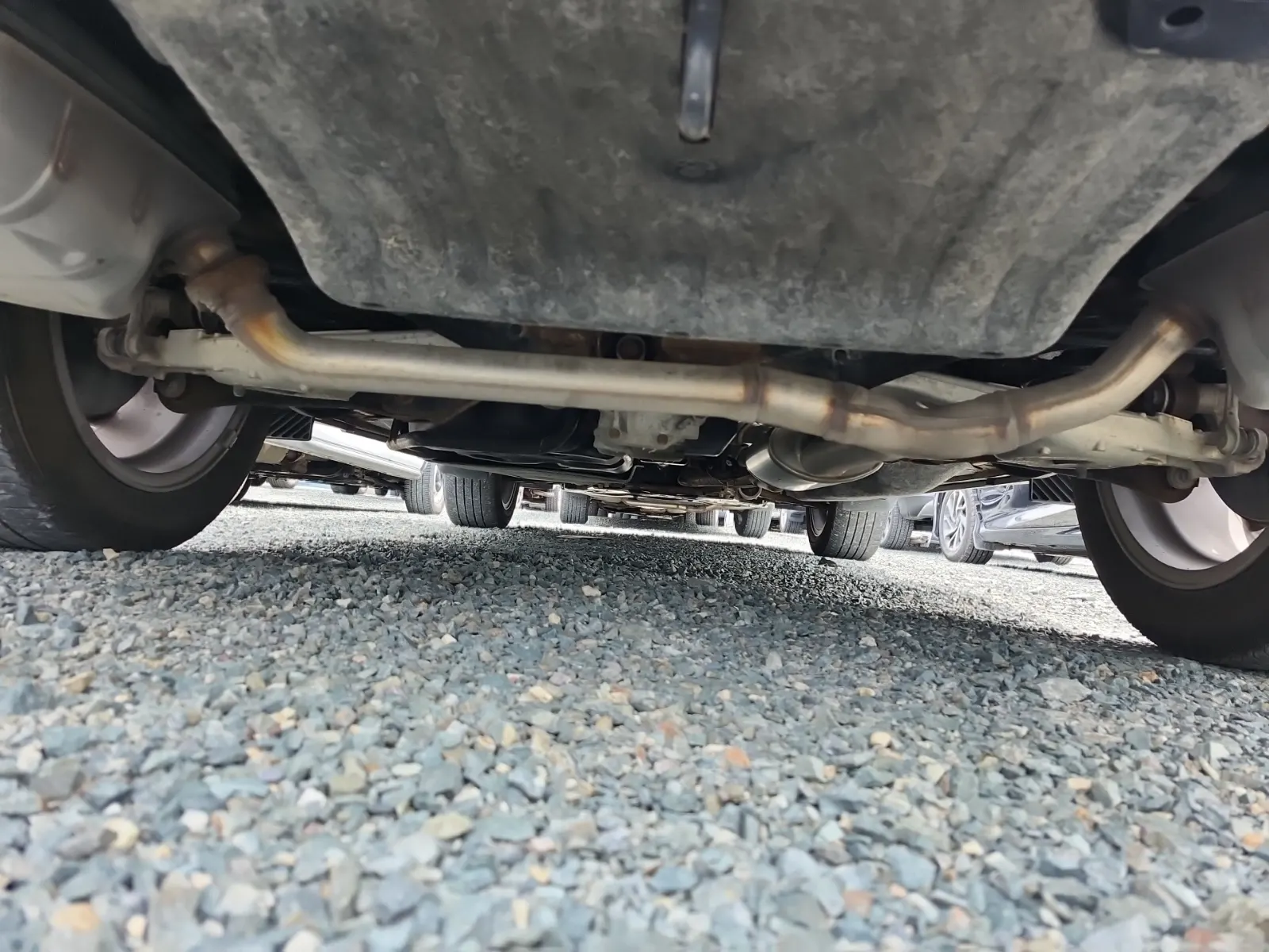 Undercarriage - Rear Photo