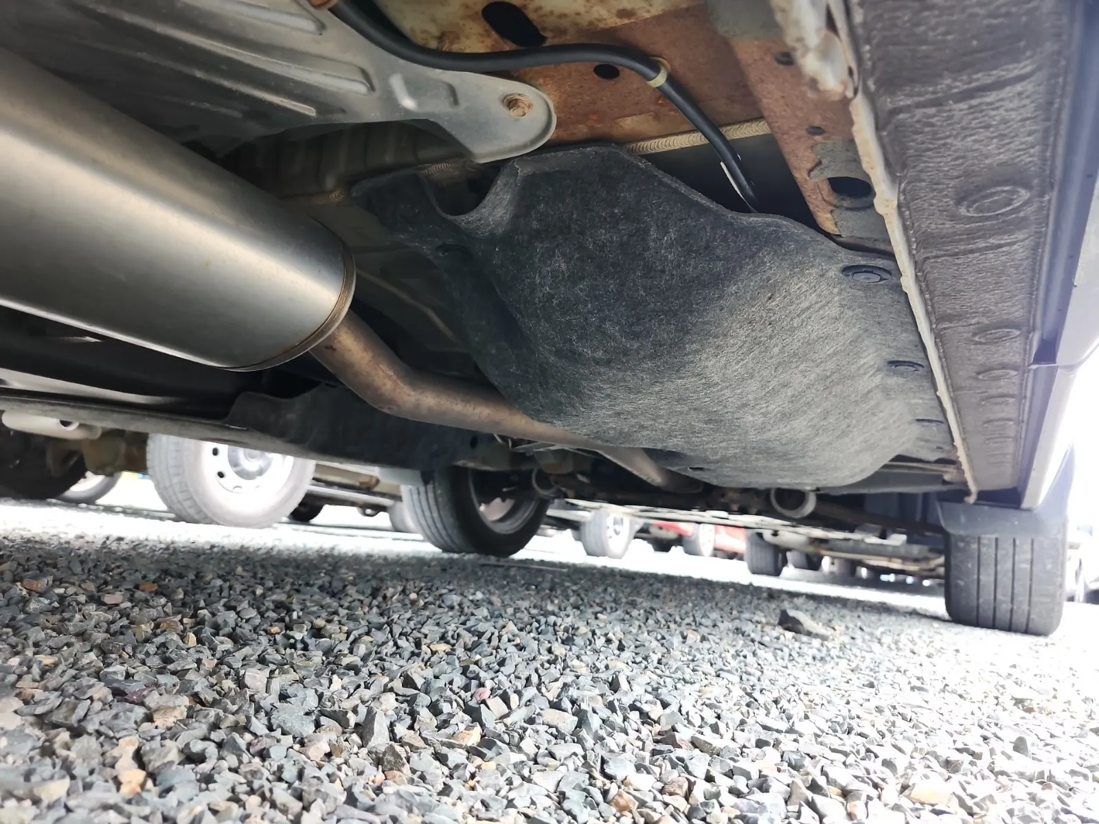 Undercarriage - Passenger Photo
