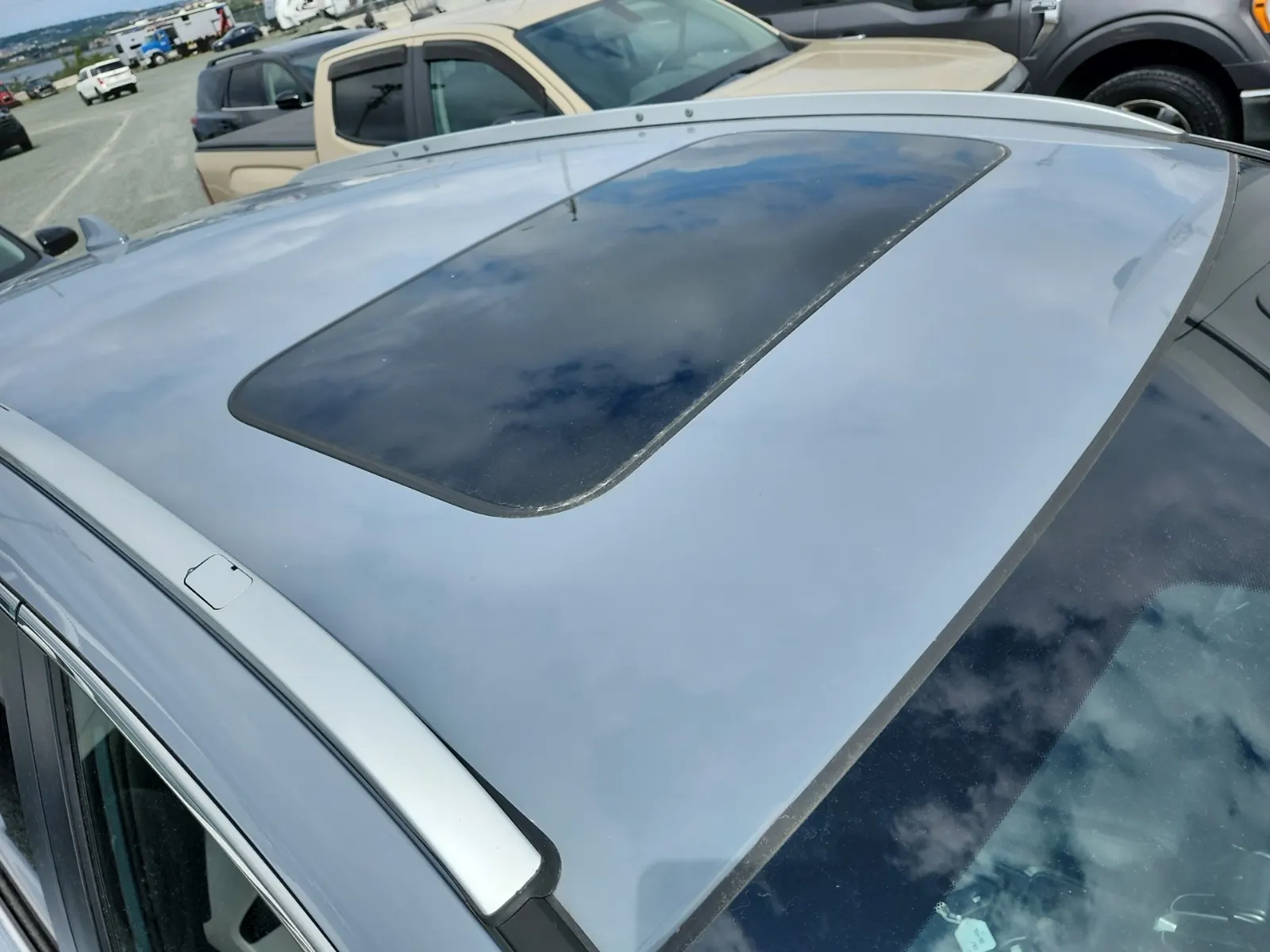 Exterior Roof Photo
