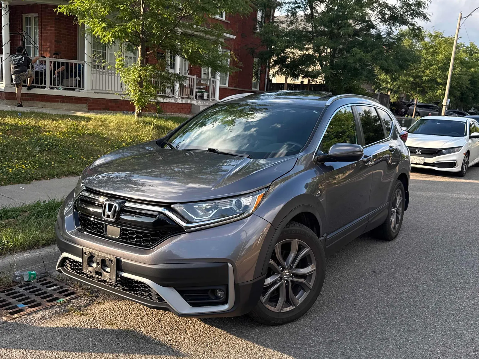3/4 Front (Main image)