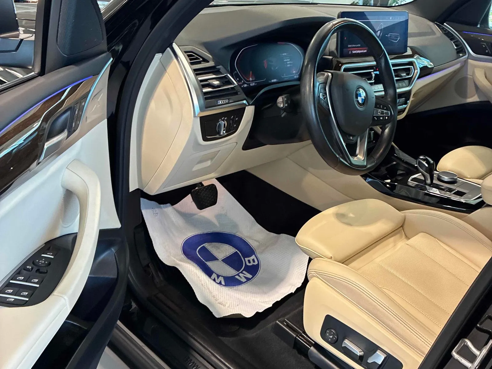 Interior driver side