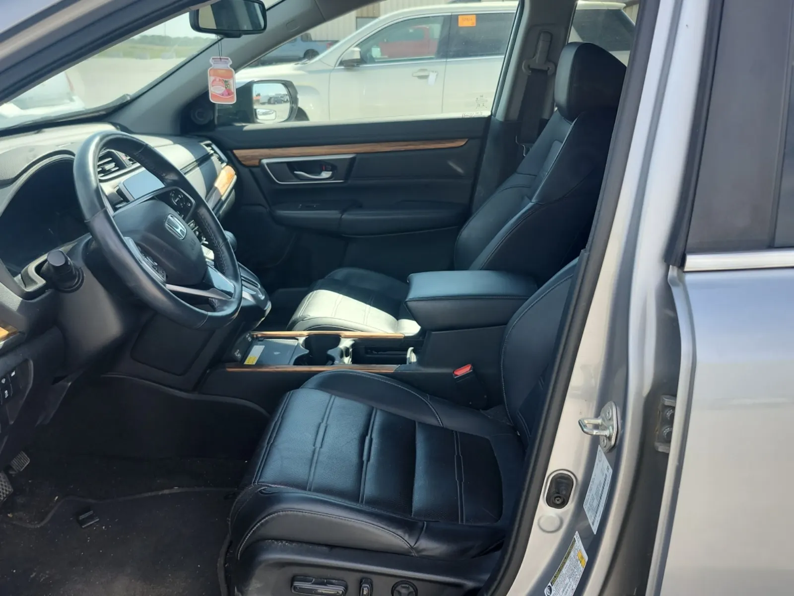 Front Interior Photo