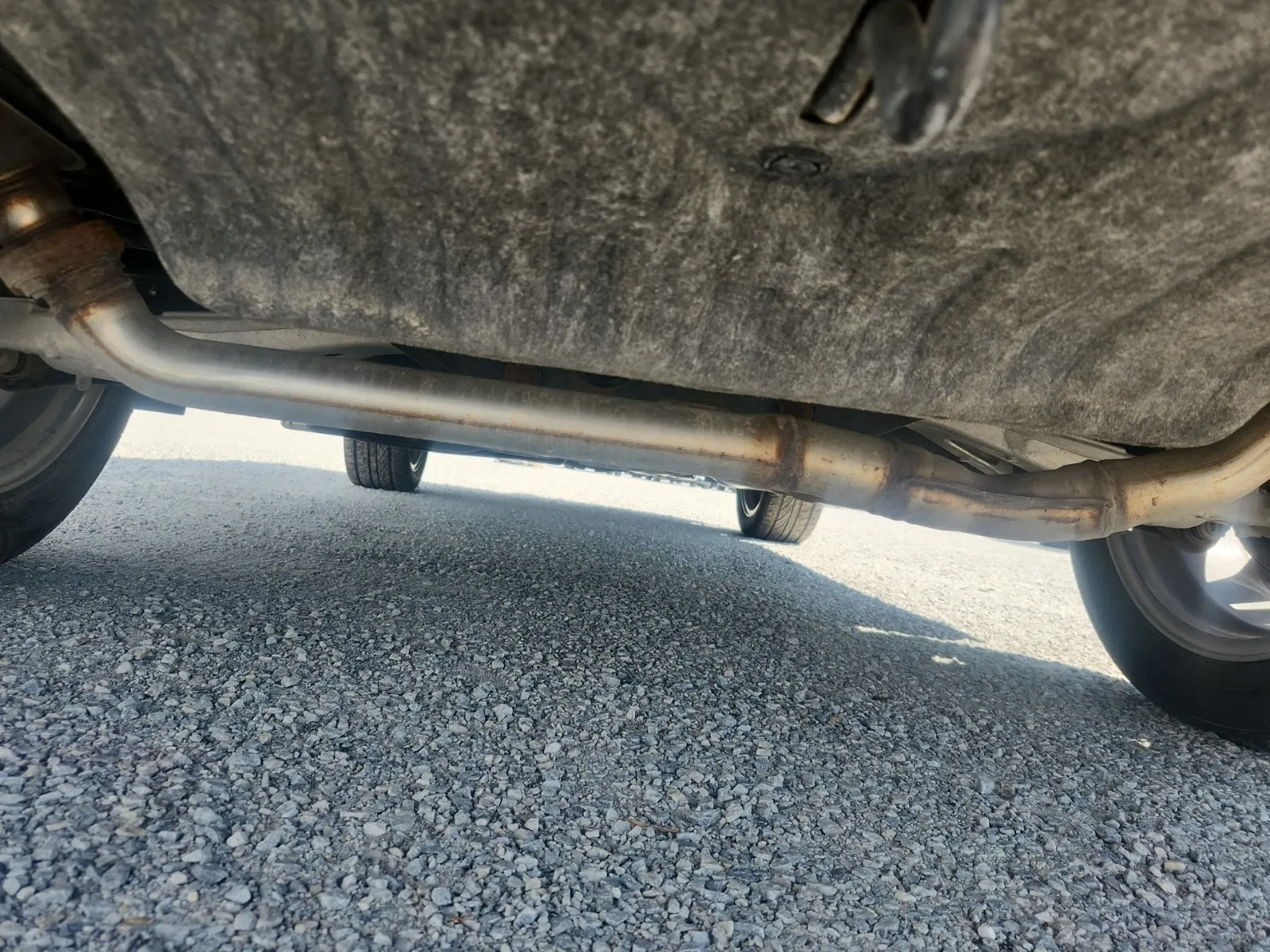 Undercarriage - Rear Photo