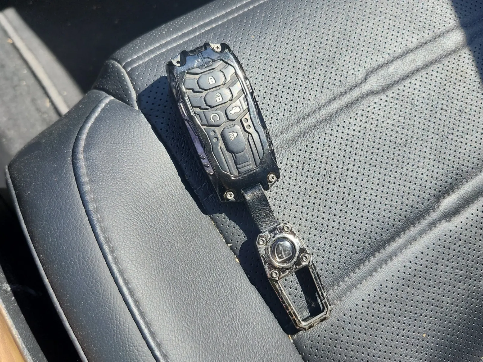 Keys/Fobs/Manual Photo
